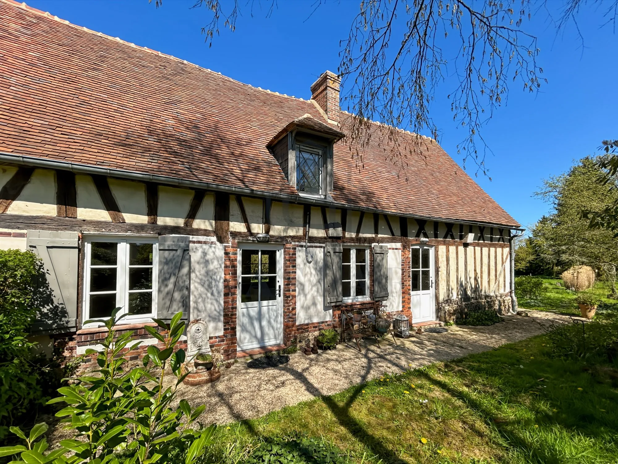 Charmante maison ancienne rénovée avec jardin à Bois-Arnault