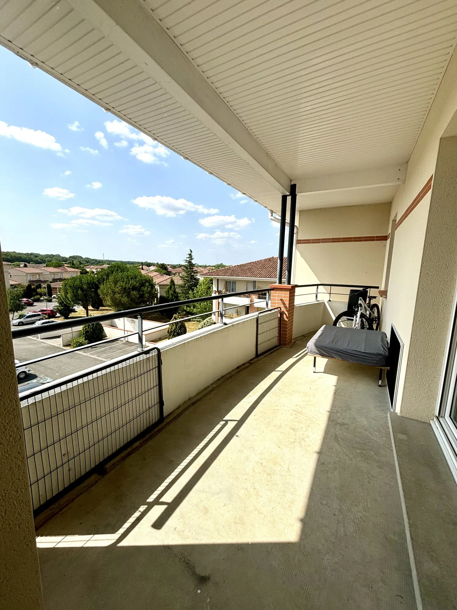 Appartement T2 avec balcon et parking sécurisé à Eaunes