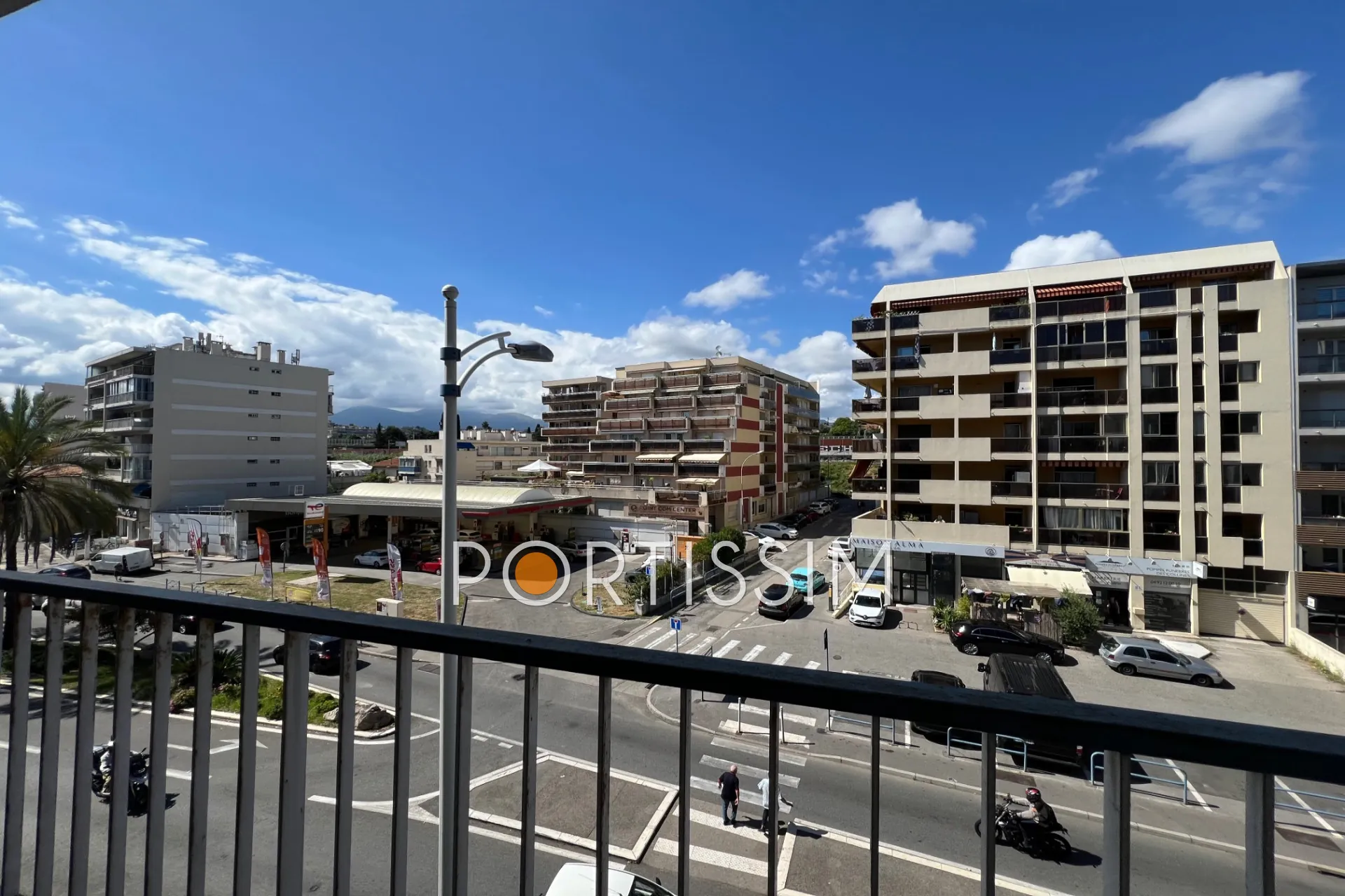 Studio à vendre au Cros de Cagnes avec balcon et cave - idéal investissement