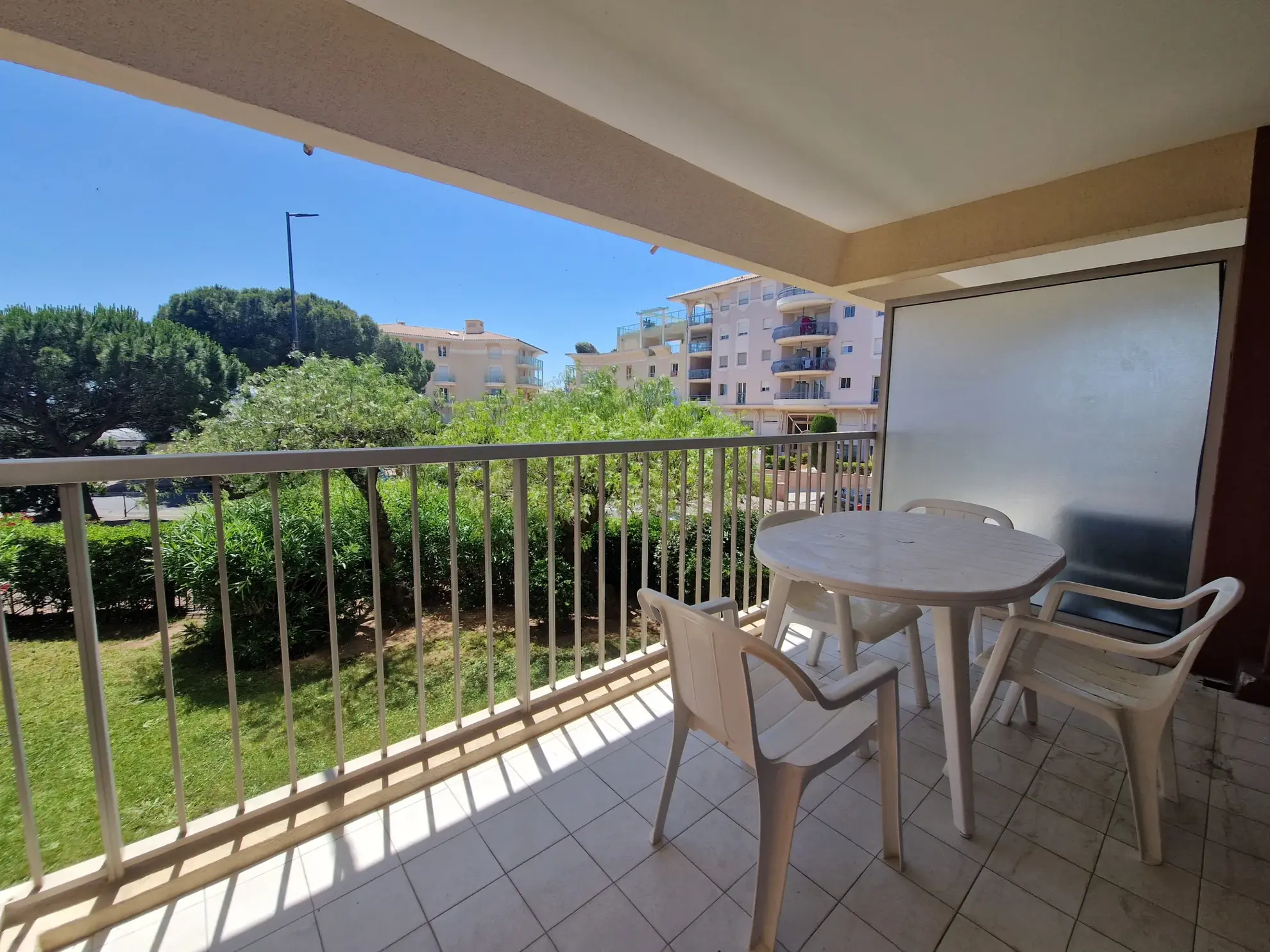 Studio à Fréjus-Plage avec terrasse proche des plages | Investissement ou résidence