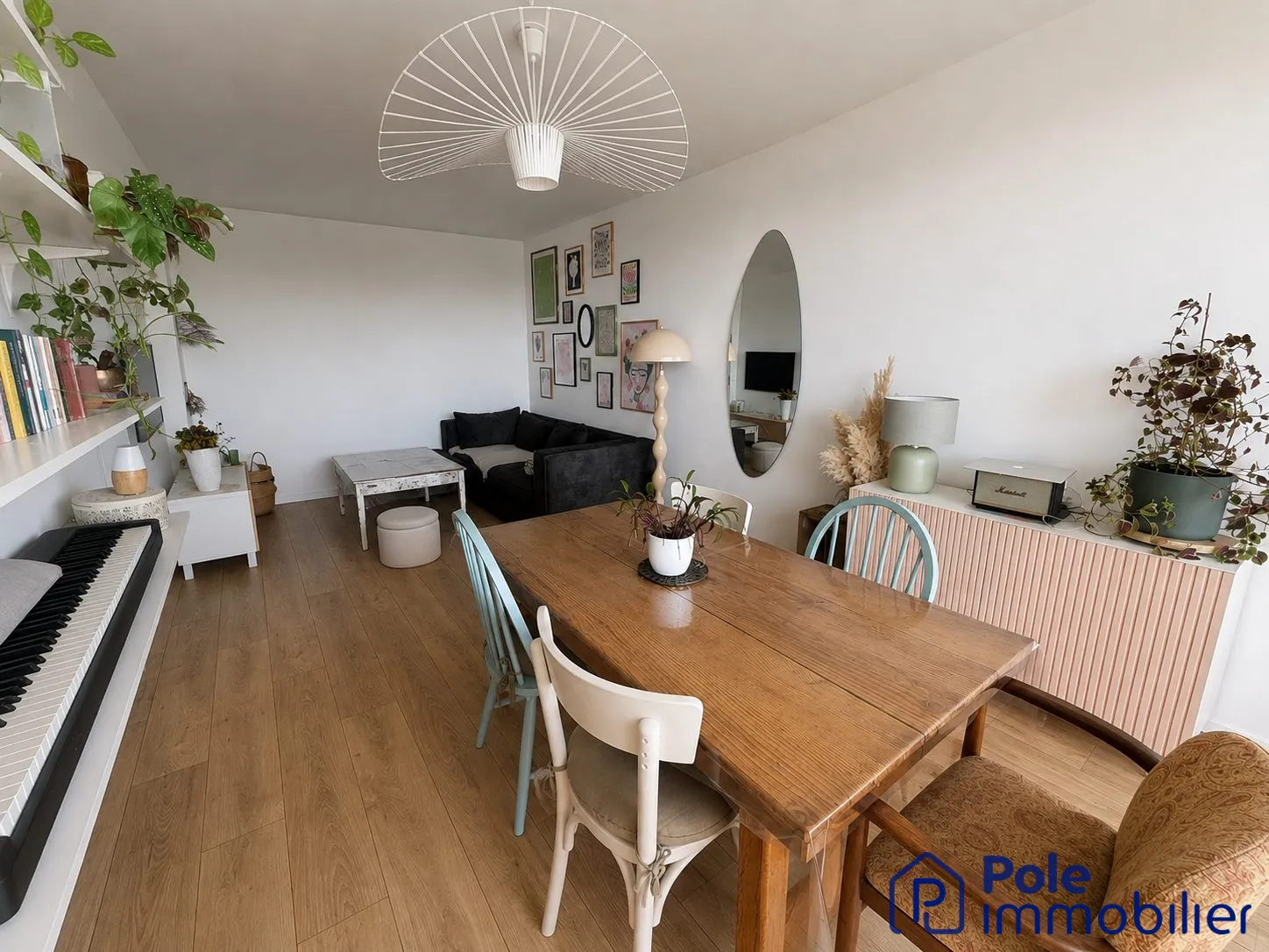 CAEN APPARTEMENT F2- Séjour-salon lumineux avec balcon  Appartement T2 lumineux avec balcon et parking à Caen 
