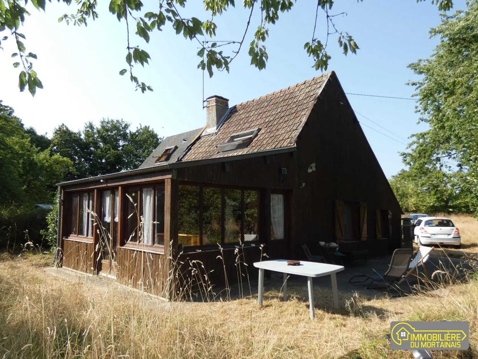 Maison de campagne avec terrain de 9100 m² à Isigny-le-Buat