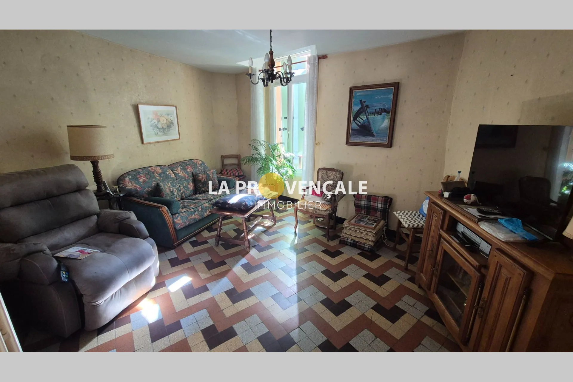 À vendre maison de village traversante de 85 m² avec cave à Trets