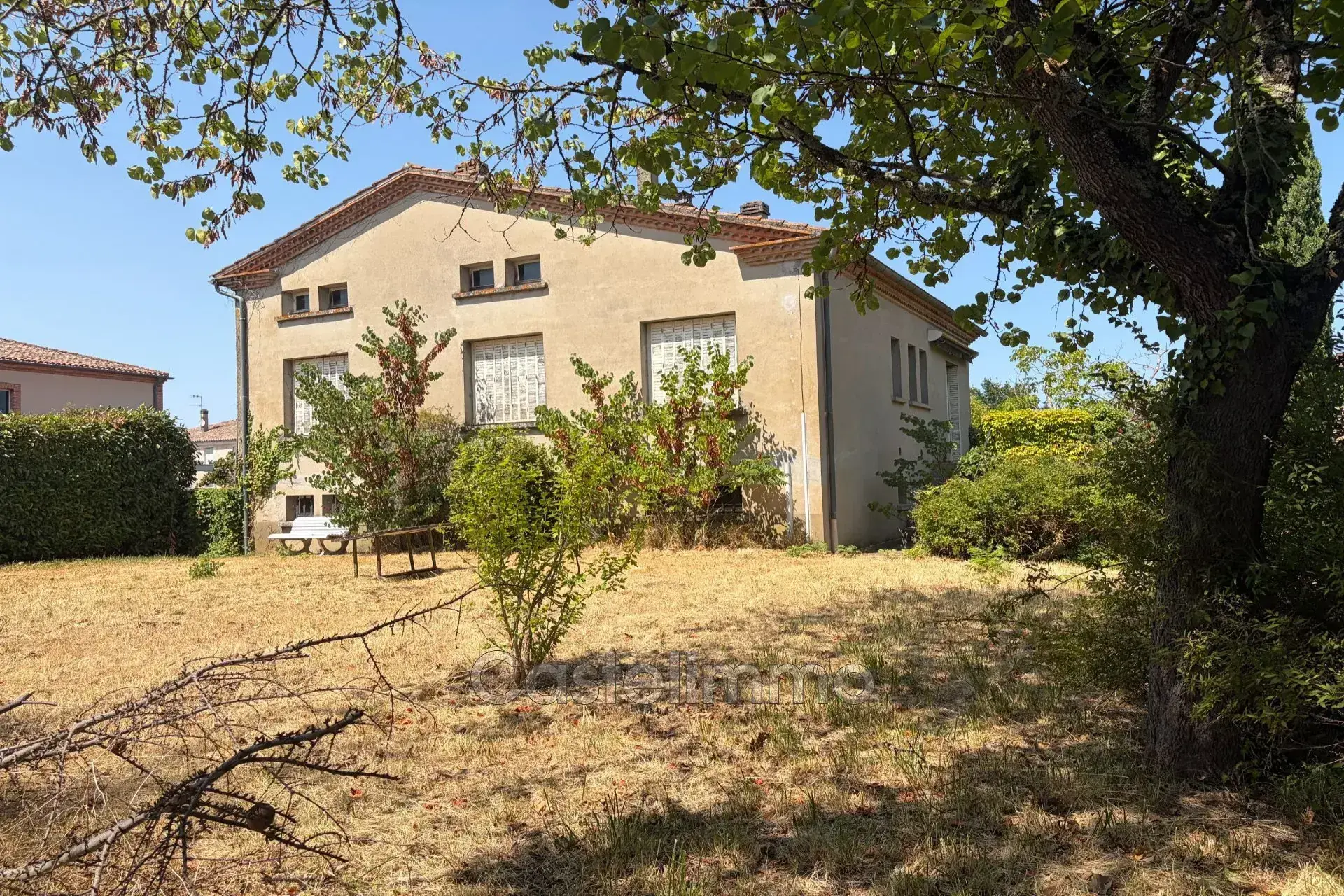 A vendre maison de village avec grand jardin à Garganvillar