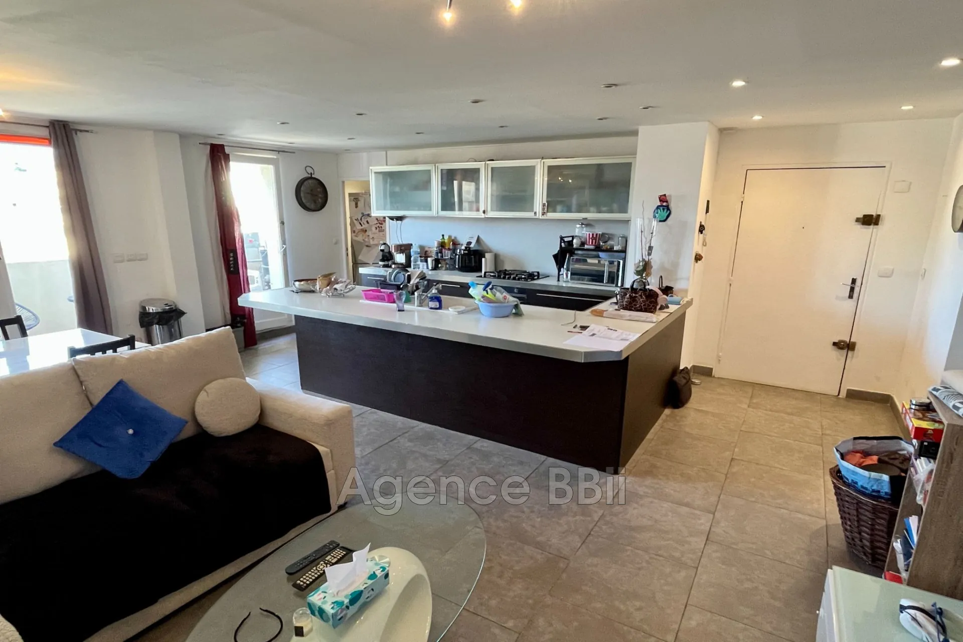 Appartement 3 pièces à Nice de 71m² avec balcon, cave et box fermé