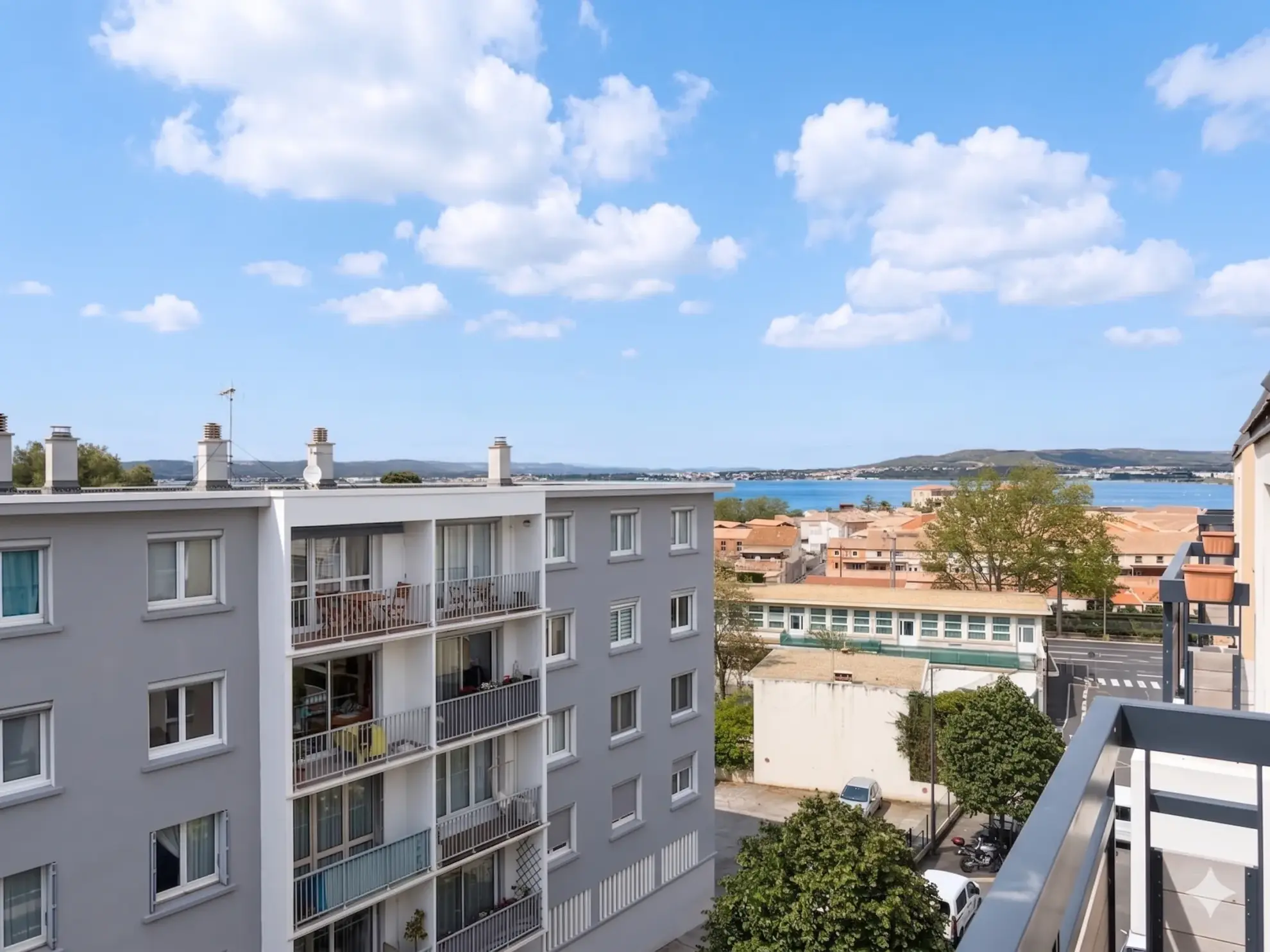 Superbe appartement 2 pièces avec terrasse et vue sur l'étang de Thau à Sète
