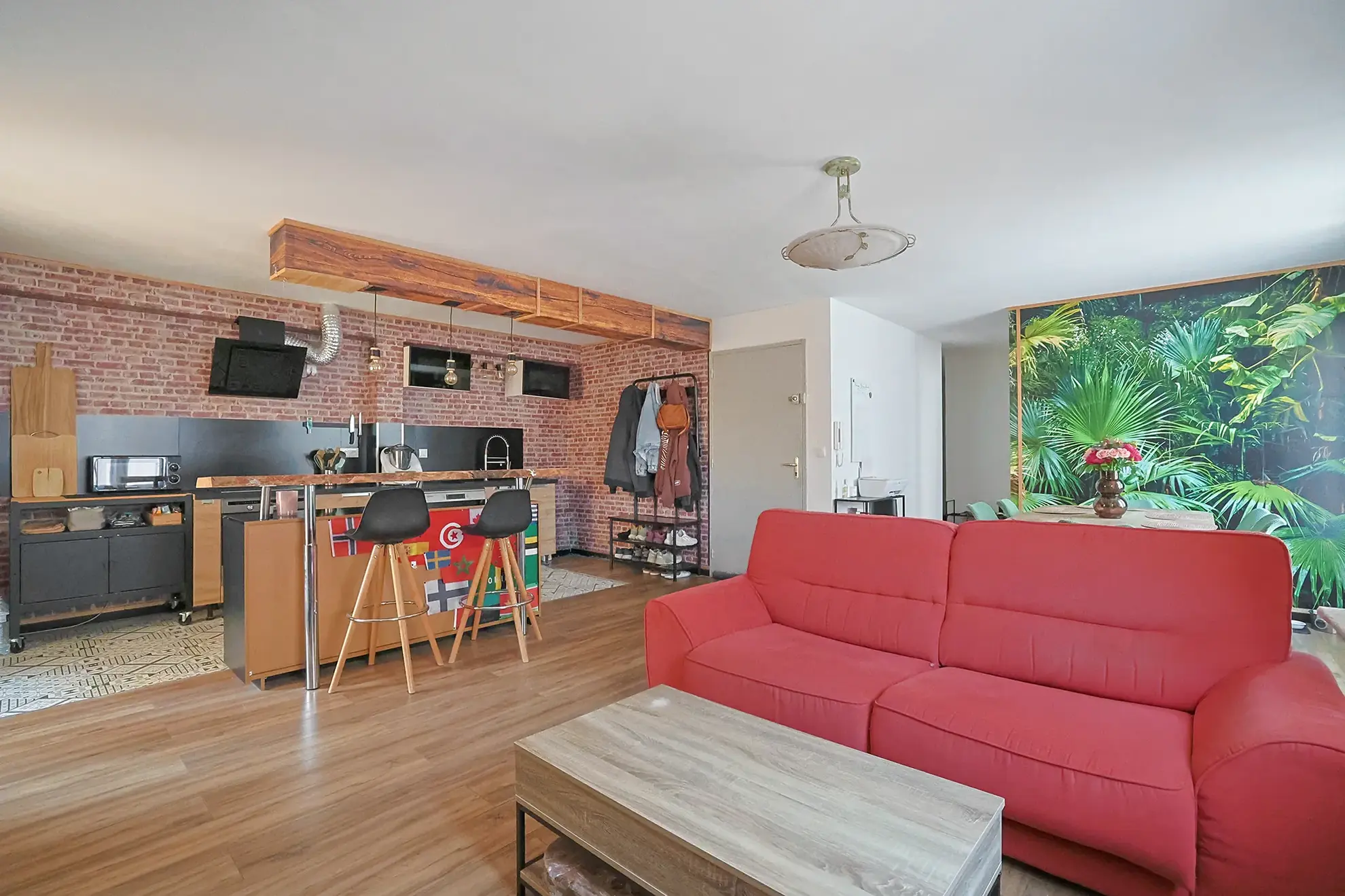 Appartement T4 rénové avec terrasse, garage et excellente performance énergétique à Puget-Ville