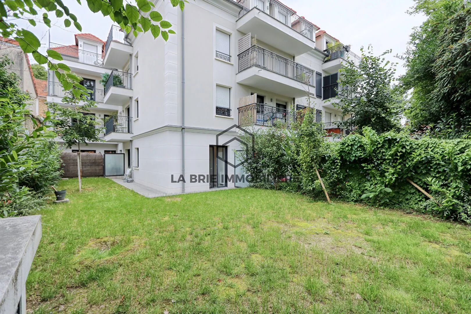 Appartement T2 à Villecresnes avec terrasse et parking - Investissement ou résidence principale