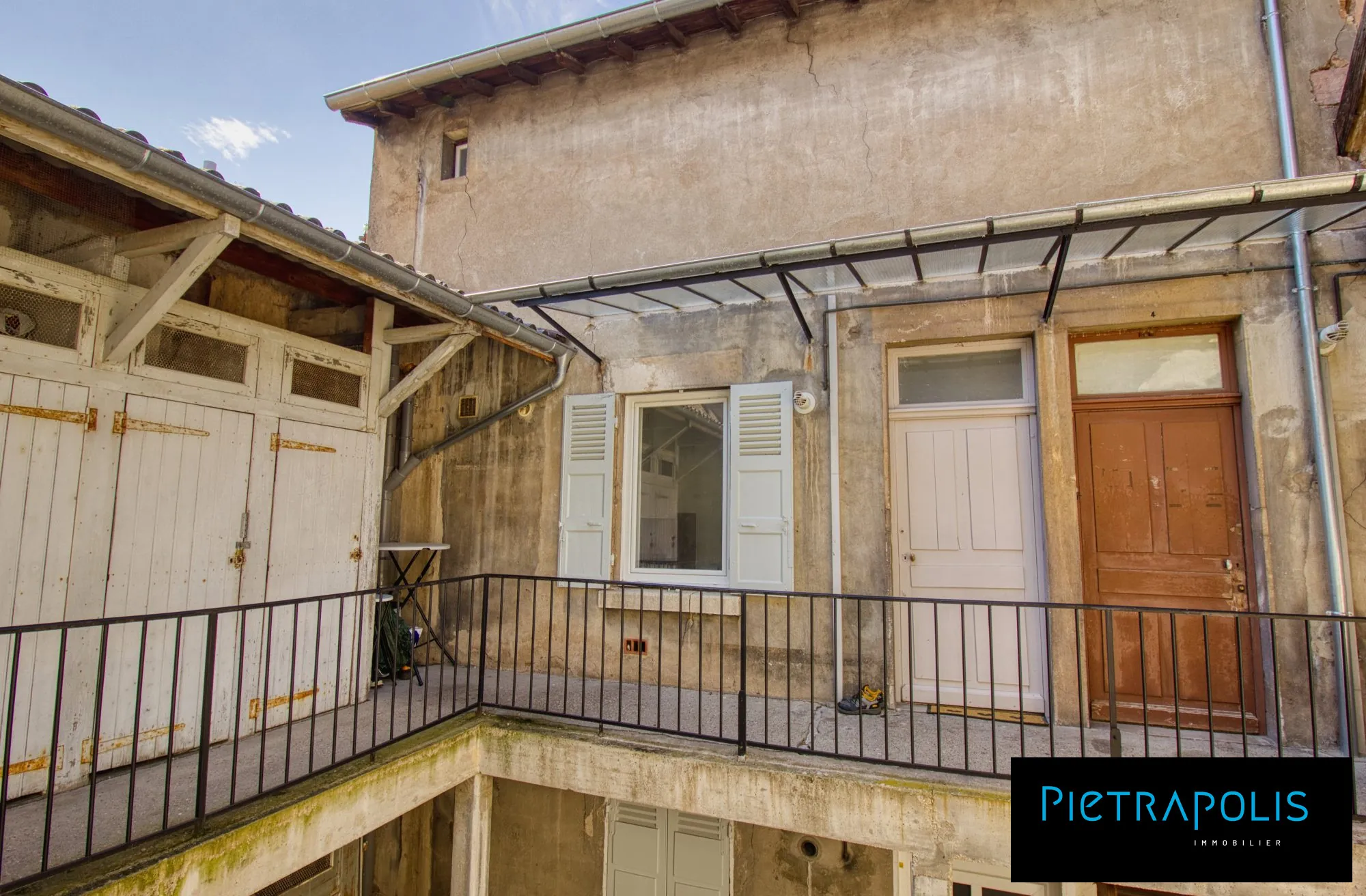 Appartement T2 à vendre à Saint-Laurent-sur-Saône, investissement locatif avec location en cours