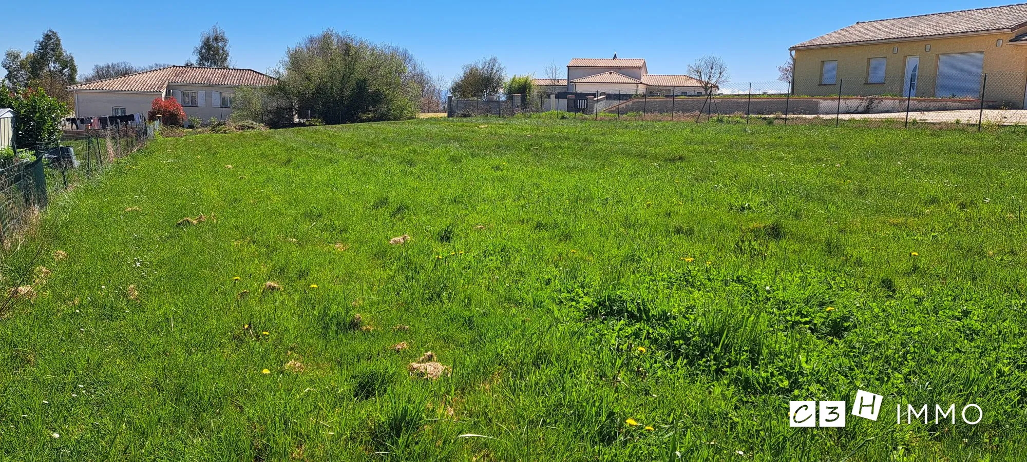 Terrain constructible à vendre à Le Fousseret - 1180 m² en toute tranquillité