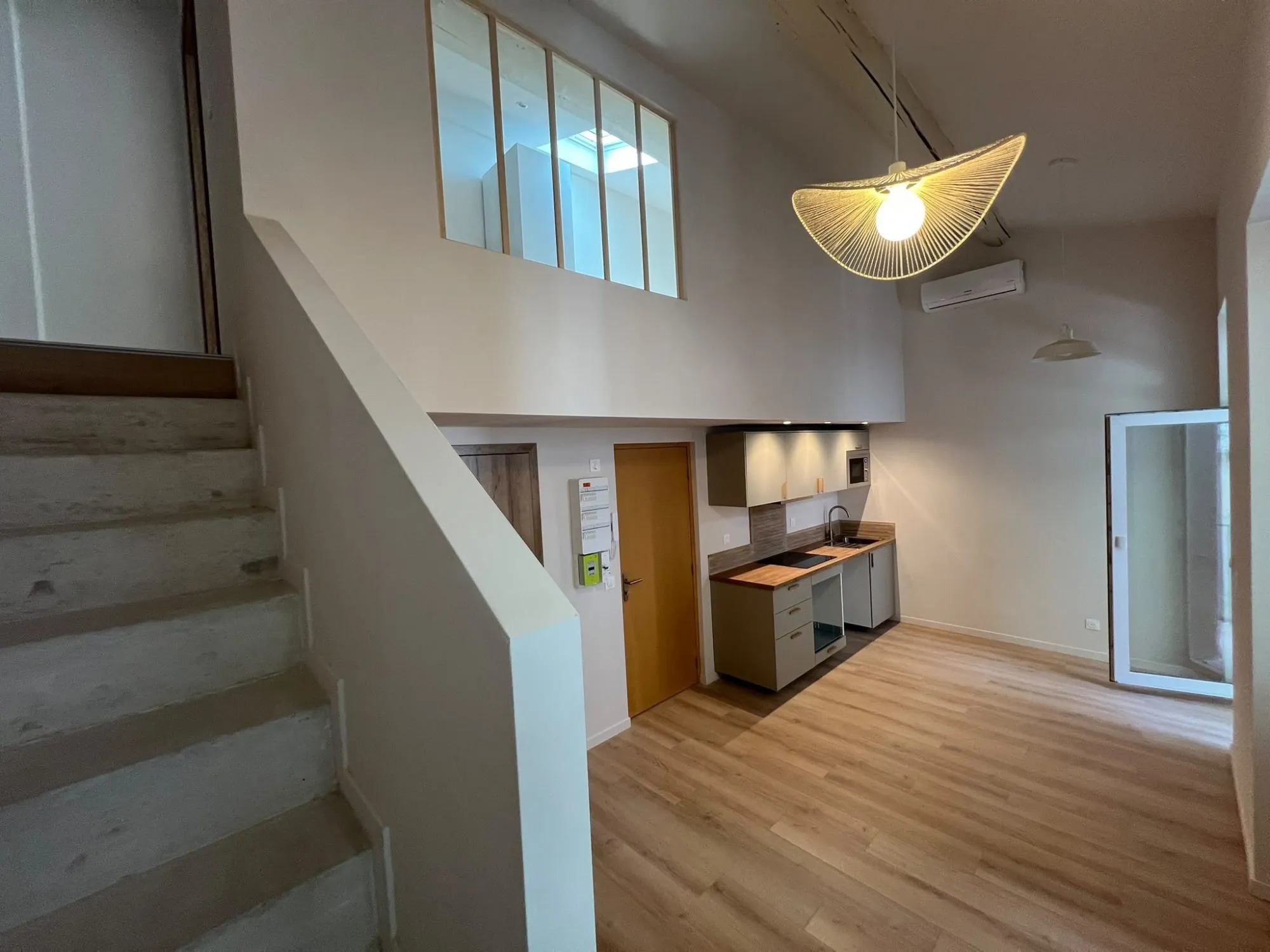 Appartement T2 avec mezzanine et balcon à Marseille 13004