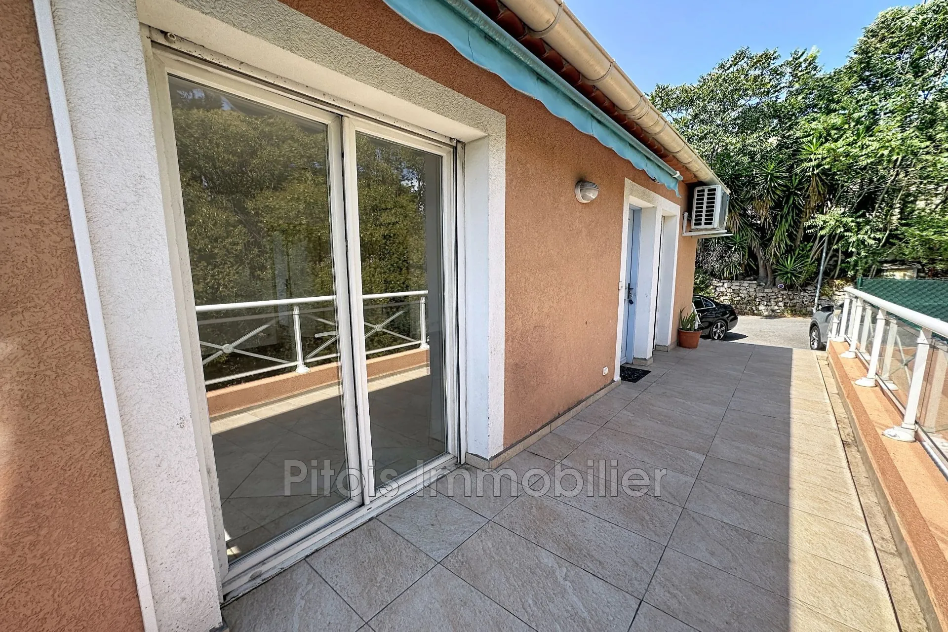 Superbe appartement 3 pièces à vendre à Grasse avec terrasse et parking