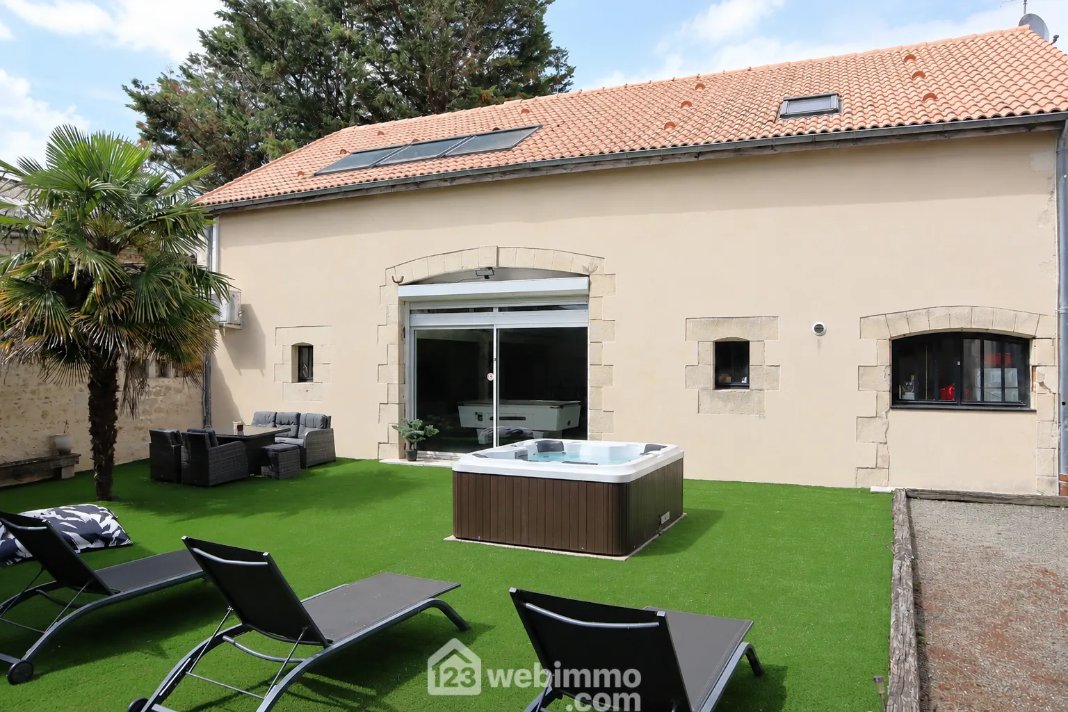 Charmante maison en pierre de 190 m² à Tercé près Chauvigny et Poitiers