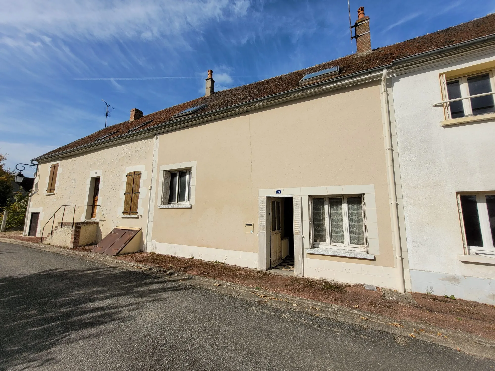 Maison de village à rénover avec jardin à Cour-Maugis-sur-Huisne