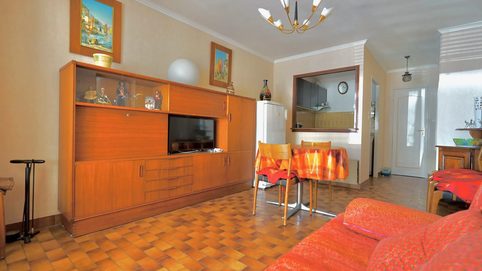 Appartement T2 avec Véranda au Grau-du-Roi, Quartier Boucanet, Emplacement Rare