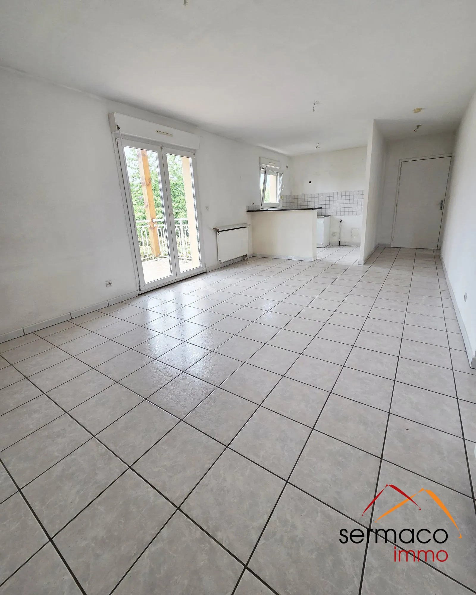 A vendre appartement F3 avec balcon, garage et parking à Entrange