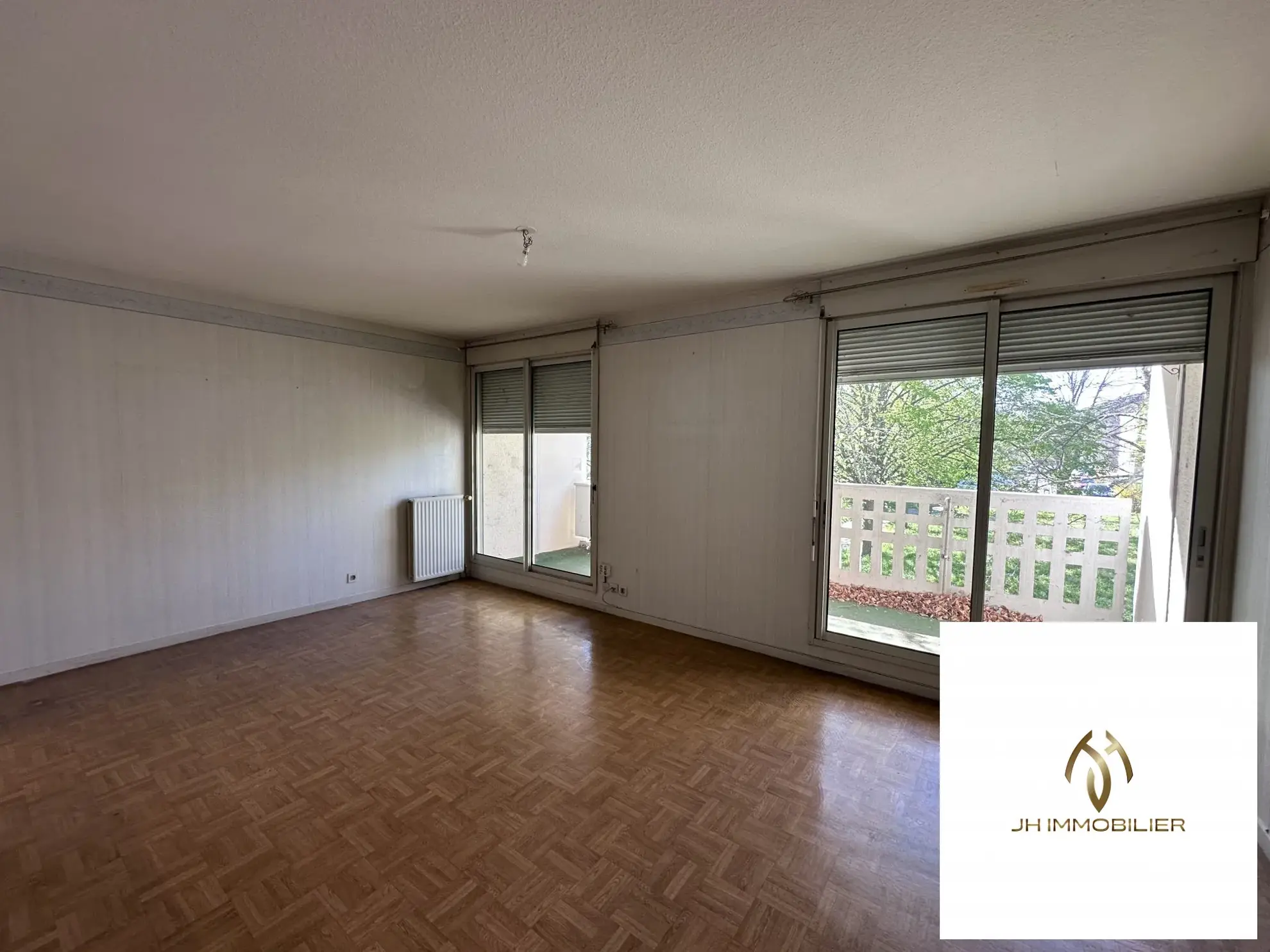 Appartement T3 de 63 m² à Blagnac avec garage et potentiel de rénovation