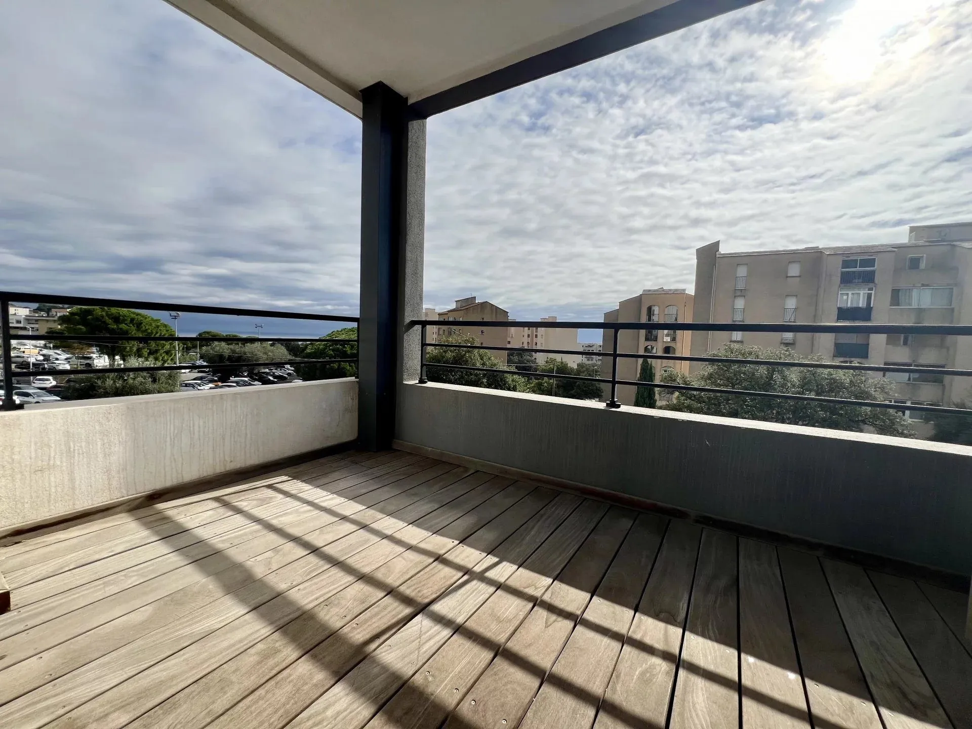 Studio de 28 m² avec terrasse à Bastia proche du centre-ville et hospitalier