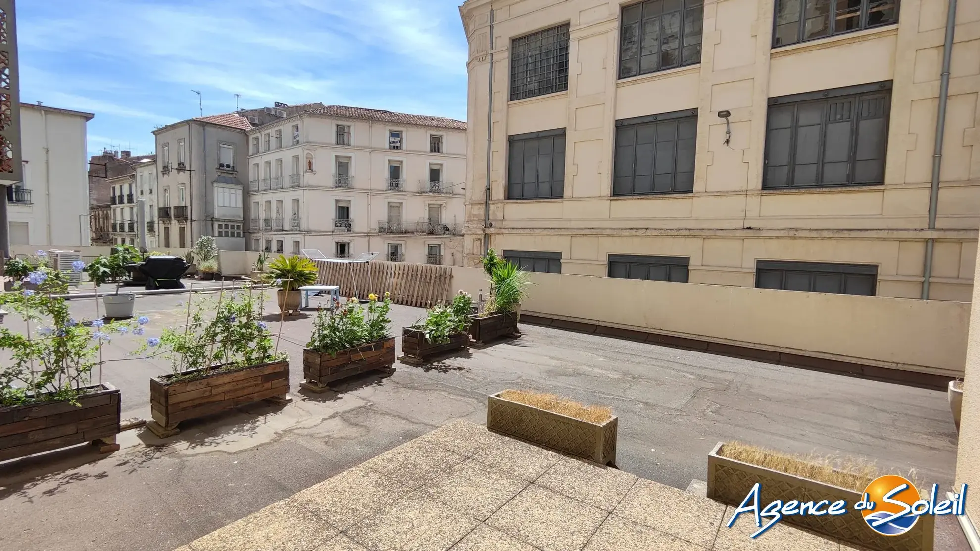 Appartement T5 avec terrasse à vendre en centre-ville de Béziers
