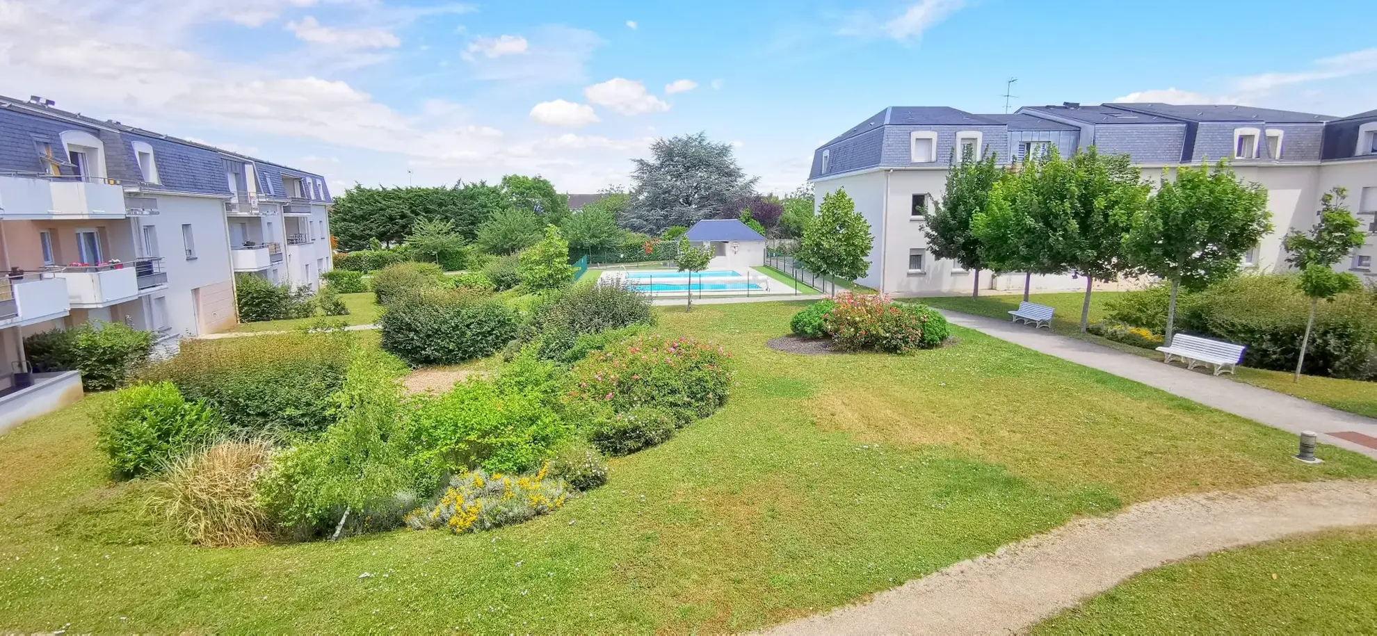 Appartement T3 lumineux de 56 m² avec terrasse à La Chaussée-Saint-Victor - Résidence sécurisée