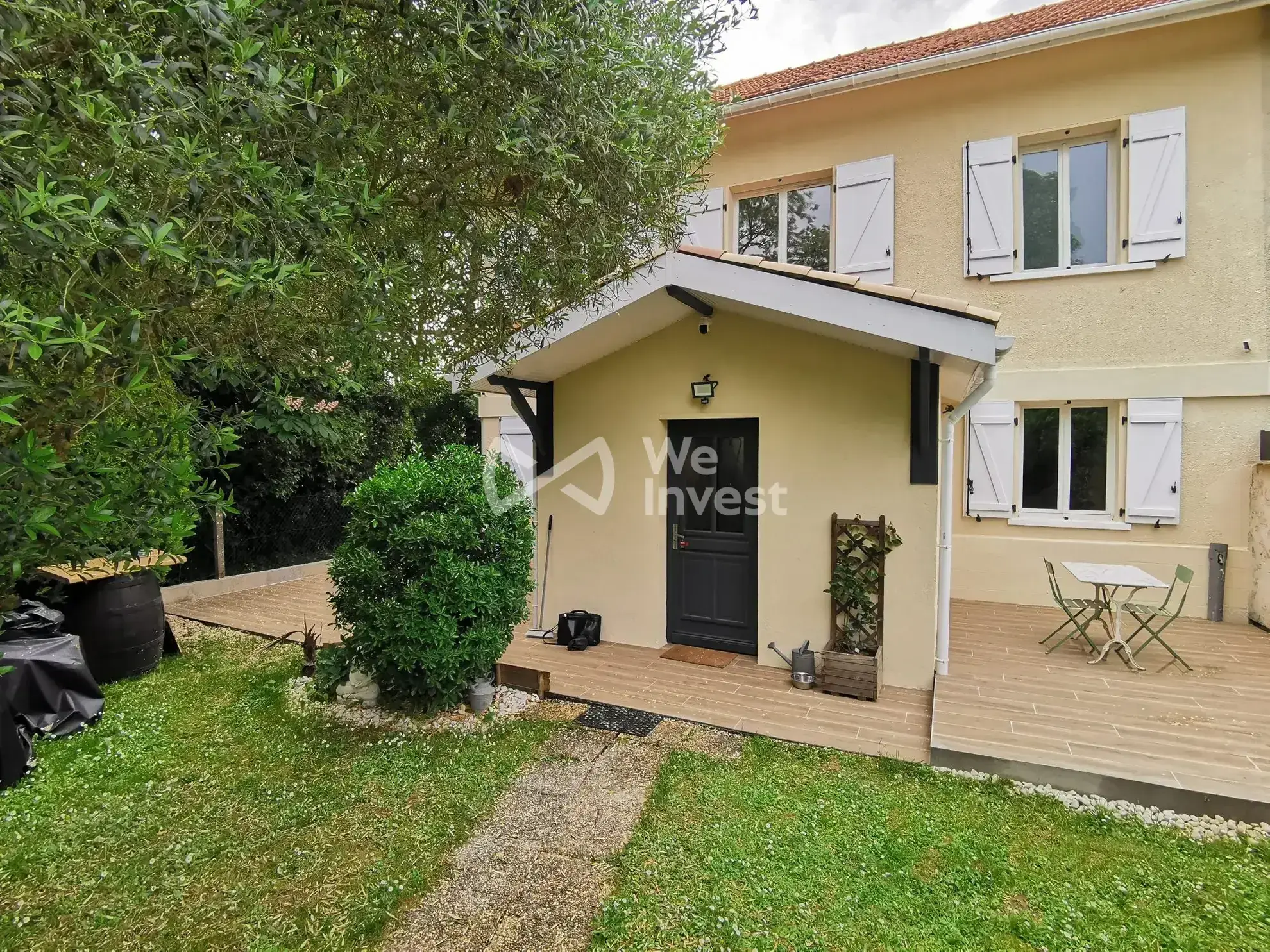 Maison rénovée à Périssac avec 2 chambres, terrasse et jardin – 81 m²
