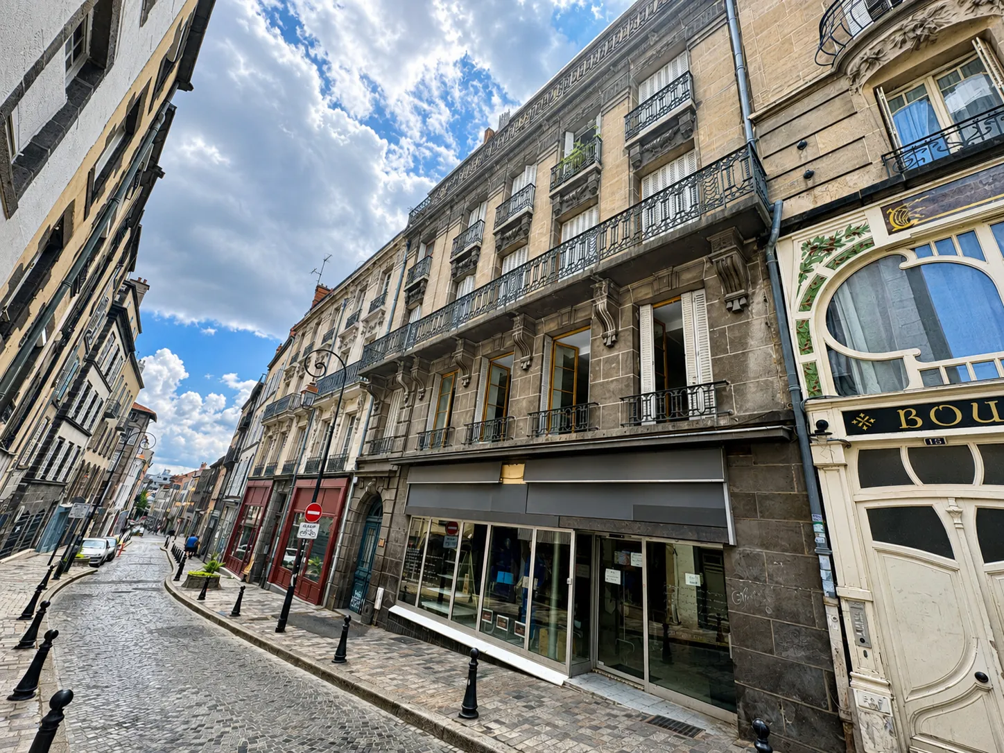 Appartement de 111,50 m2 en hypercentre de Clermont-Ferrand avec balcon