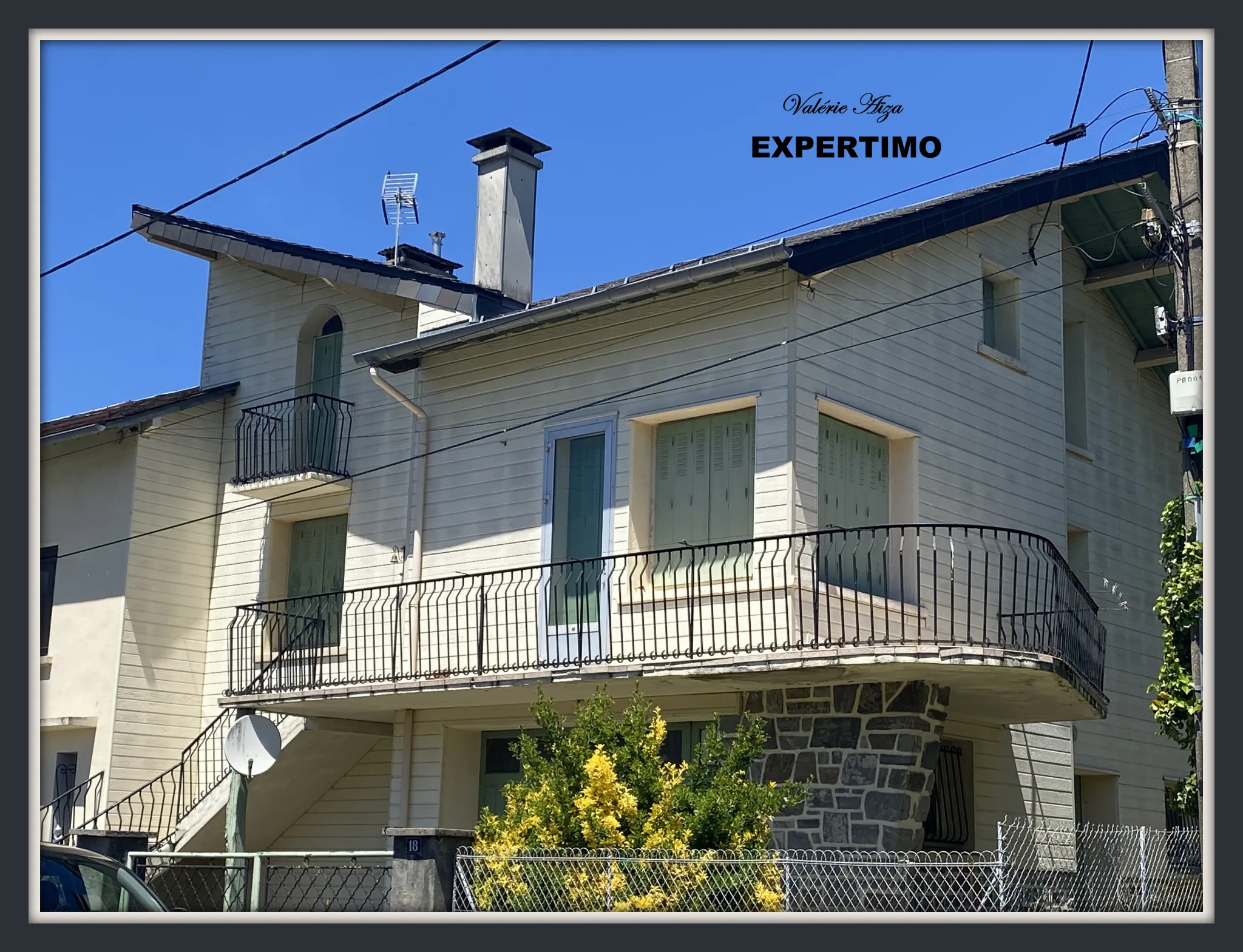 Maison à rénover avec vue dégagée à Lacaune - 85m², garage, terrain 379m²