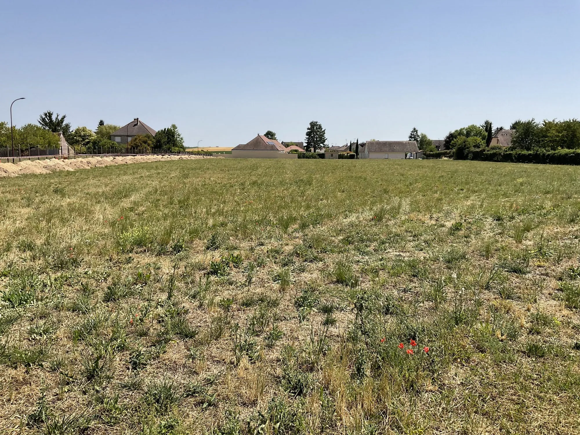 Terrain à bâtir de 1170 m² à Torvilliers, environnement calme et proche commodités