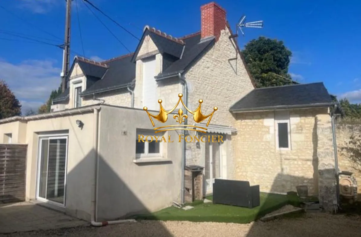 Propriété à VENDRE : maison d'habitation de 82 m2, appartement de 35 m2, une maison à réhabiliter de 40 m2  Maison rénovée de 117 m² avec jardin à Marcilly-sur-Vienne