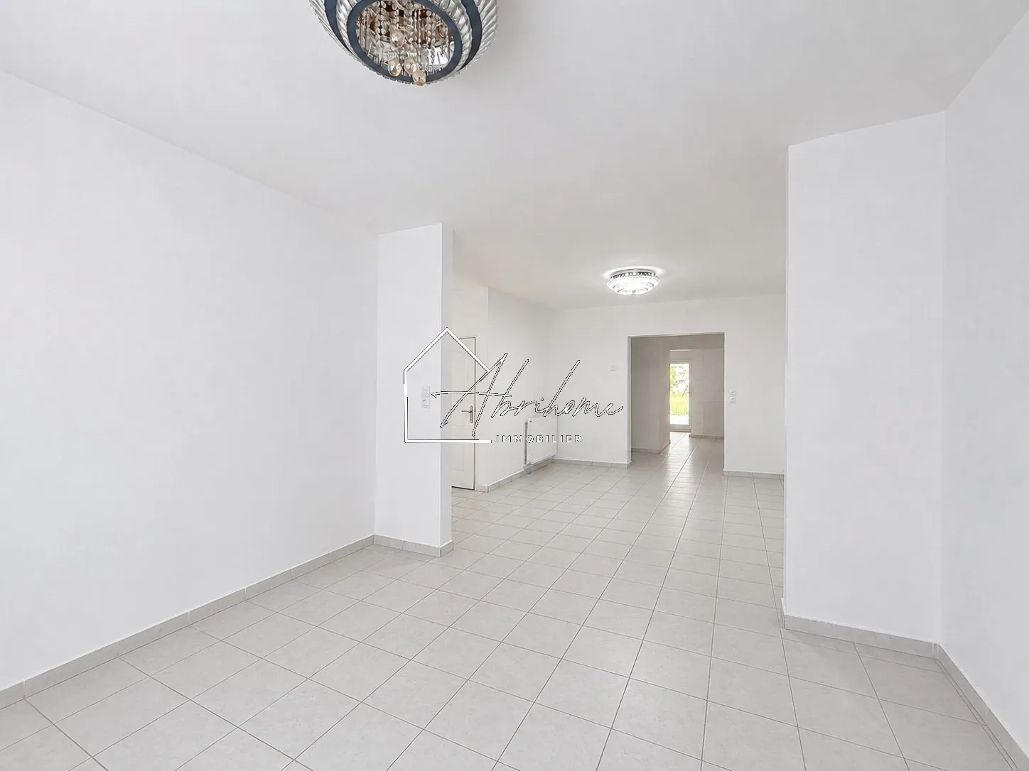 Maison familiale à vendre à Tourcoing avec grand jardin et potentiel de rénovation