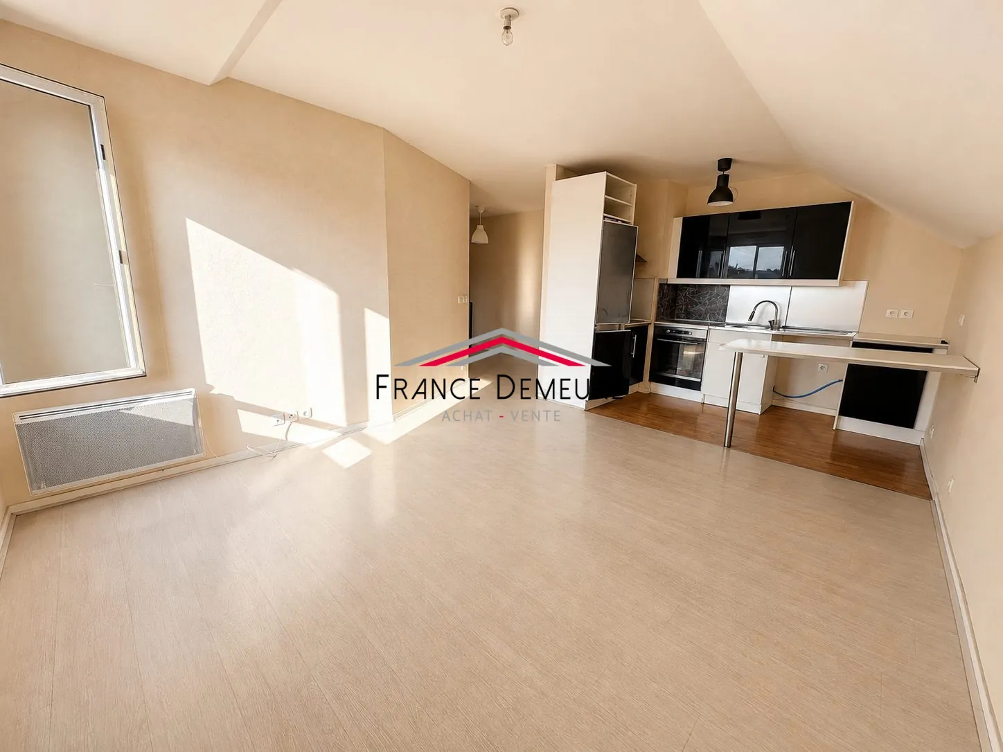 Appartement 4 pièces avec deux parkings en résidence à Montmagny 