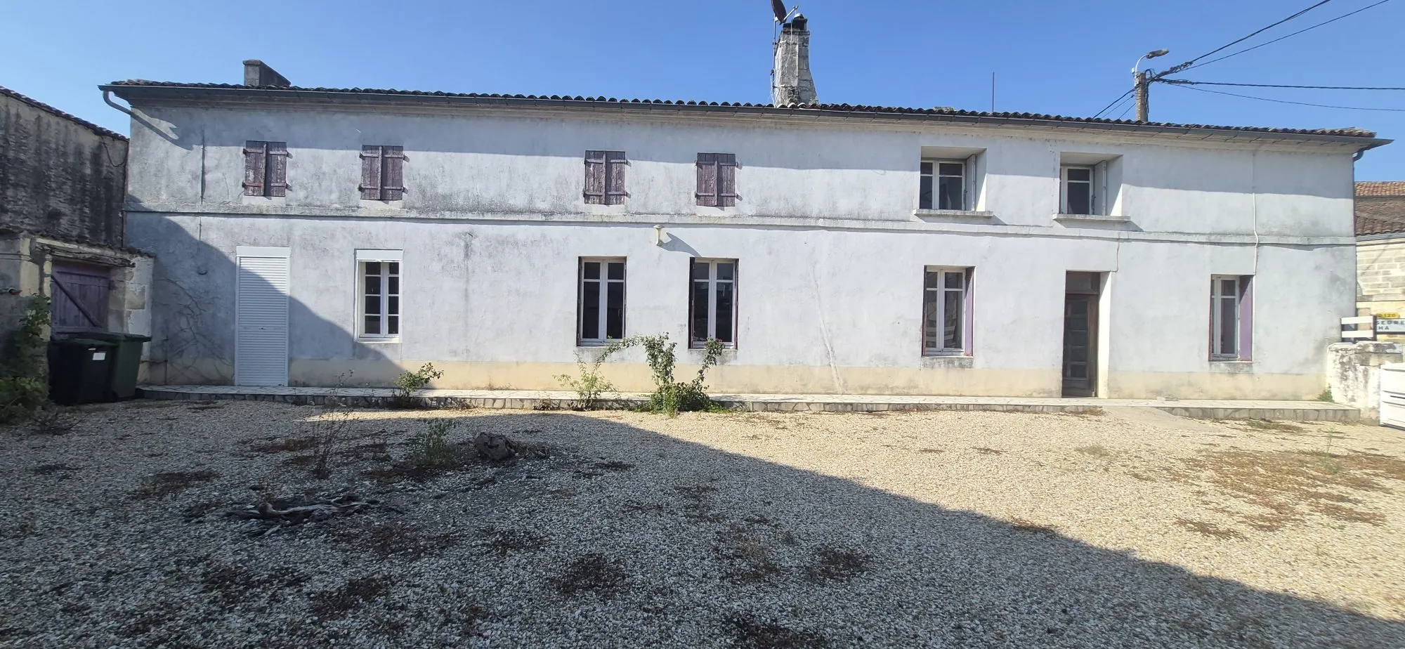 Maison à rénover de 140 m² avec potentiel à Migron, 17770