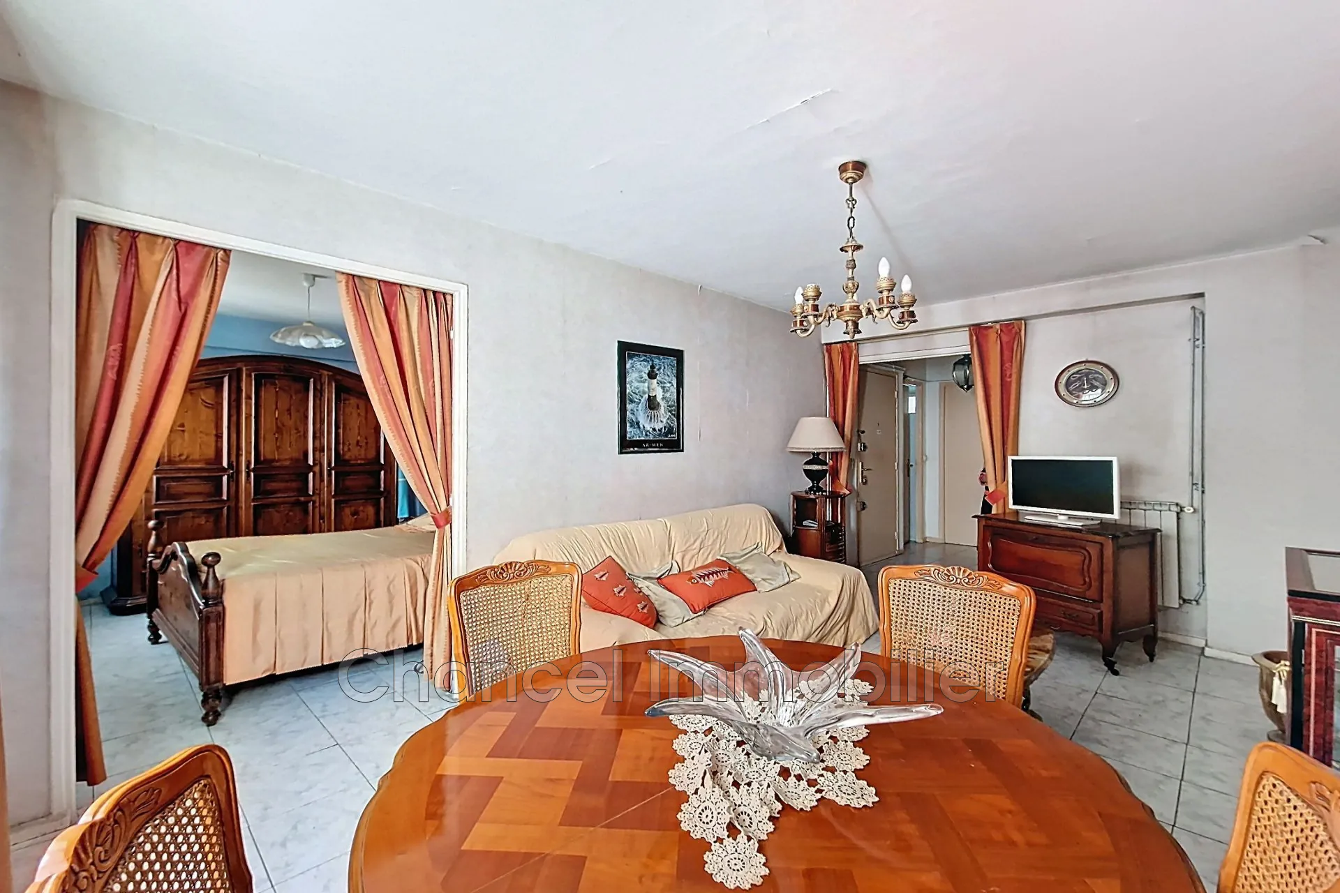 À vendre appartement 2 pièces dans le centre d'Antibes avec parking privé