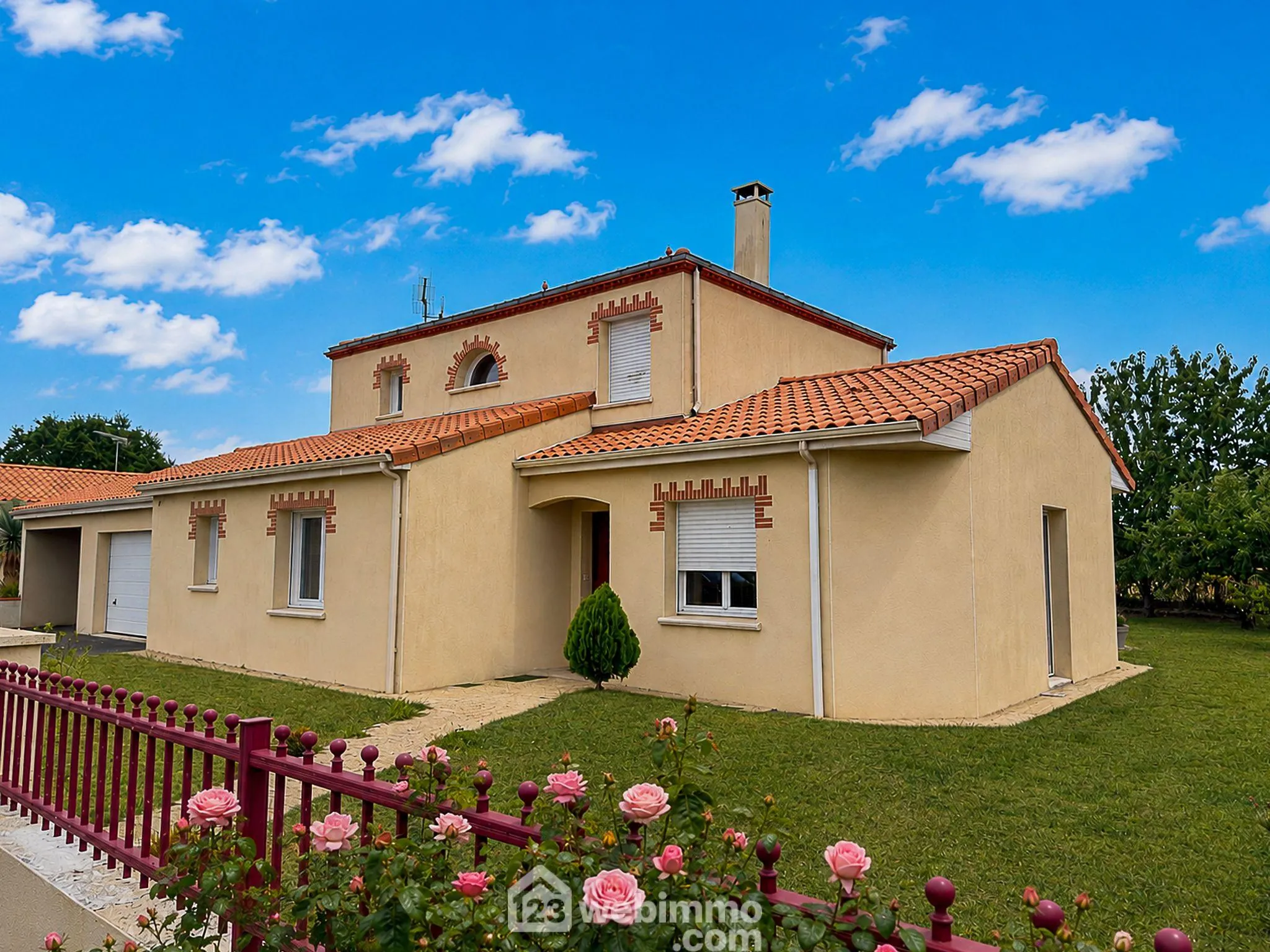 Maison de 130m² avec 4 chambres et géothermie proche de Cholet