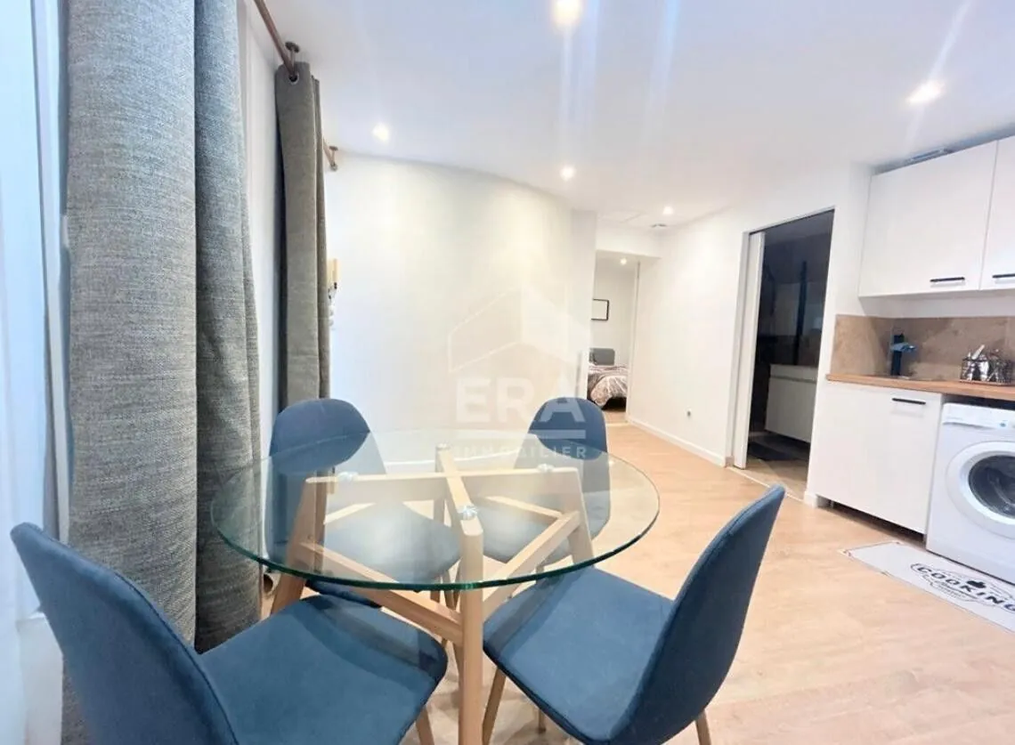 Très beau studio renové avec cour privative à Pertuis