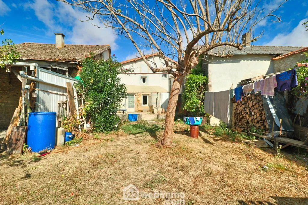 Belle maison de 113 m2 avec jardin clos à Couhé, proche Poitiers