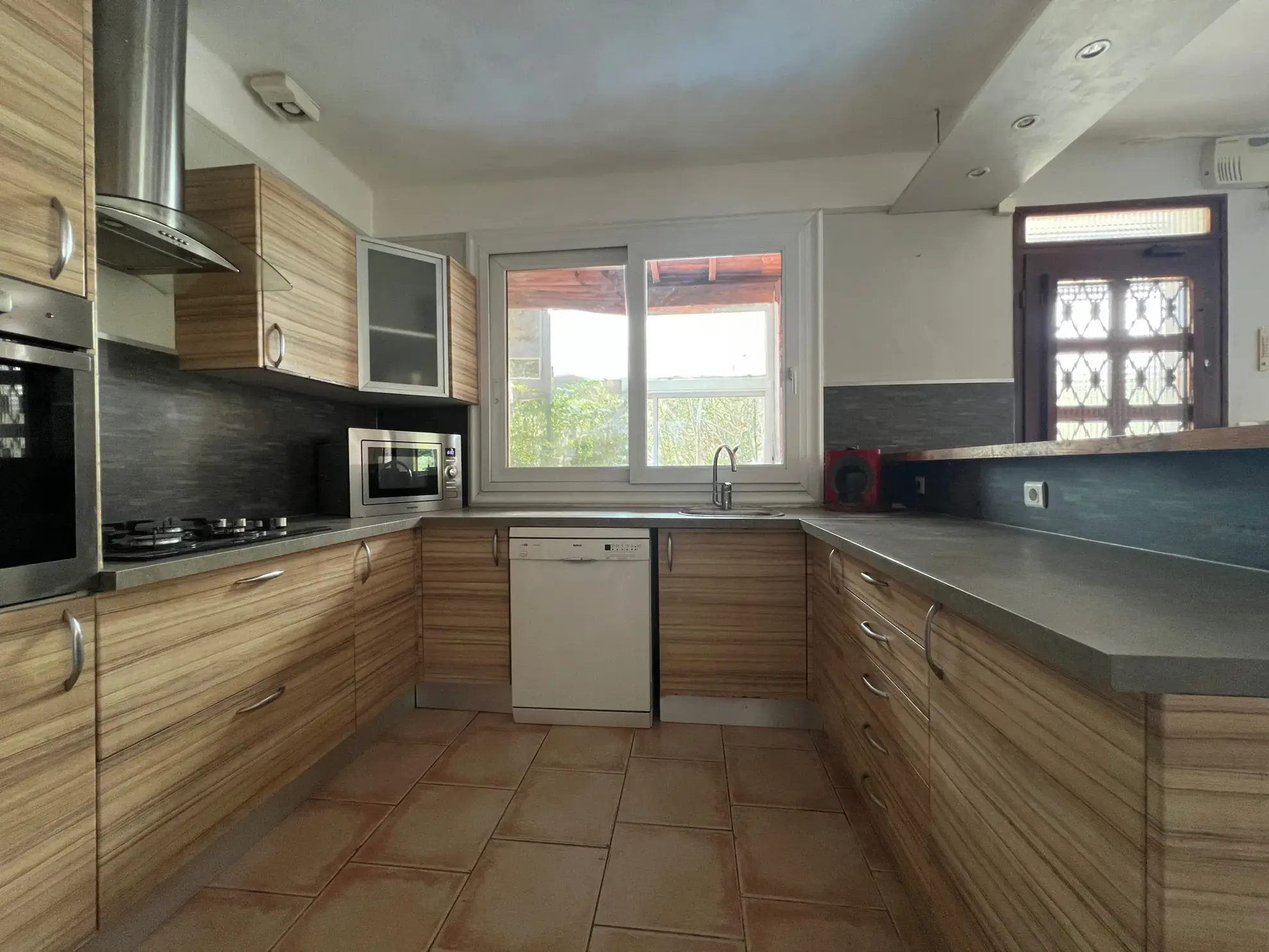Maison à vendre à Piolenc – 128 m² avec terrain clos et garage 