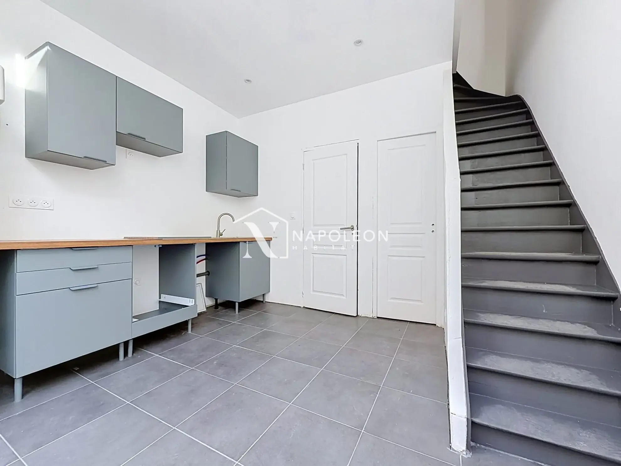 Maison de courée rénovée à Lille de 42,64 m² avec cour – 2 chambres