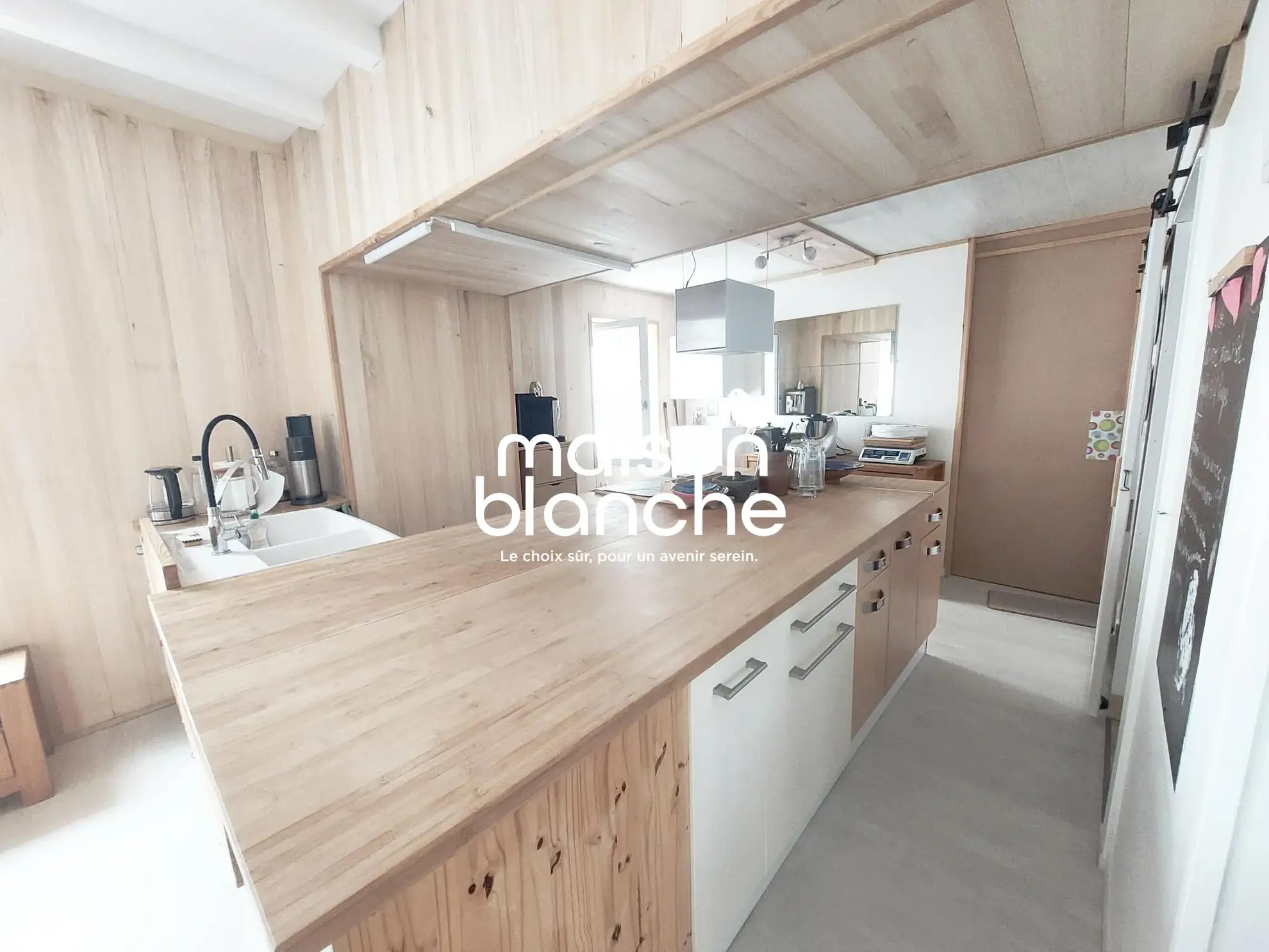 Charmante maison de ville à vendre à Saint-Maixent-l'École, 139 m²