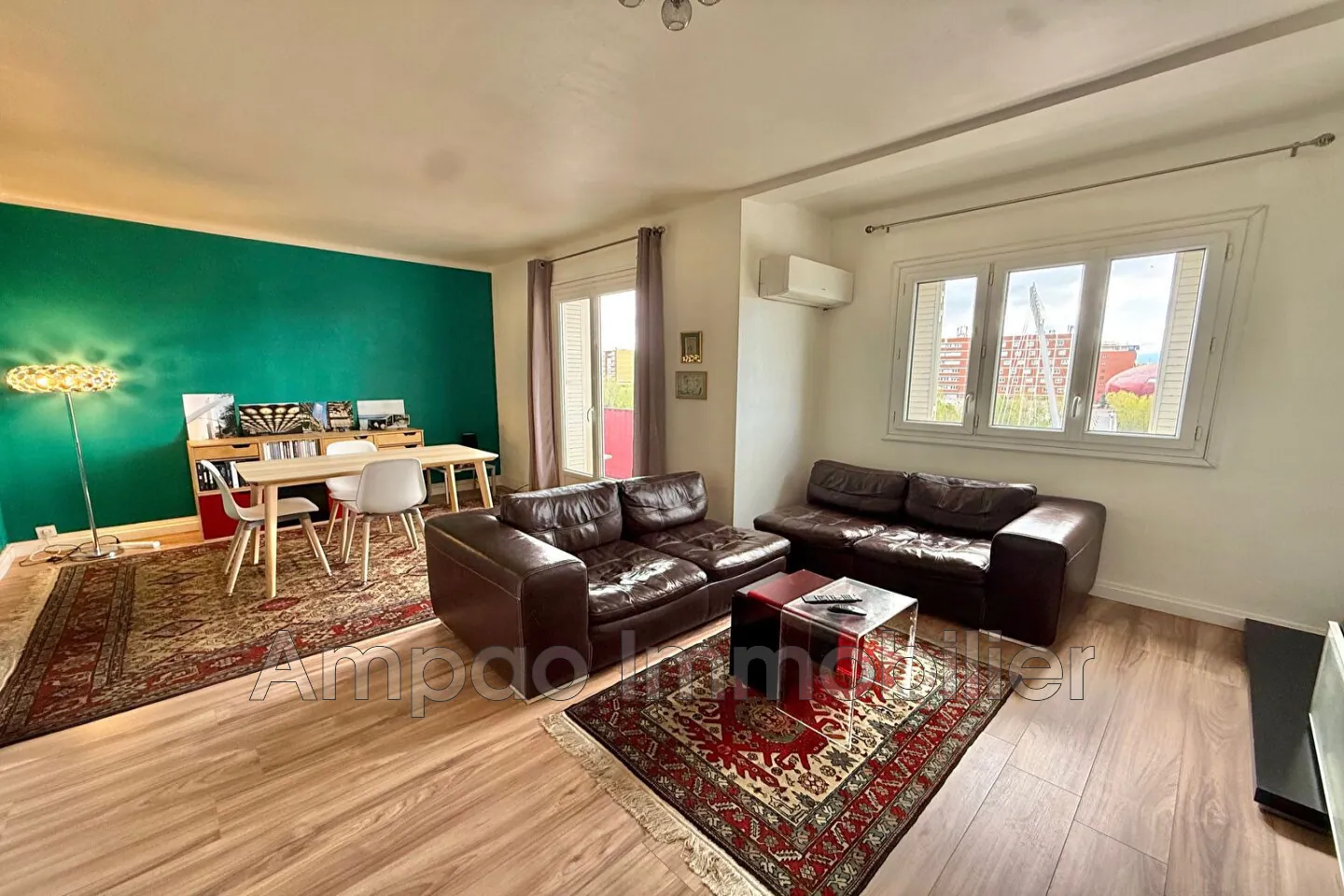 Appartement T4 rénové avec terrasse et parking à Perpignan — Proche centre-ville