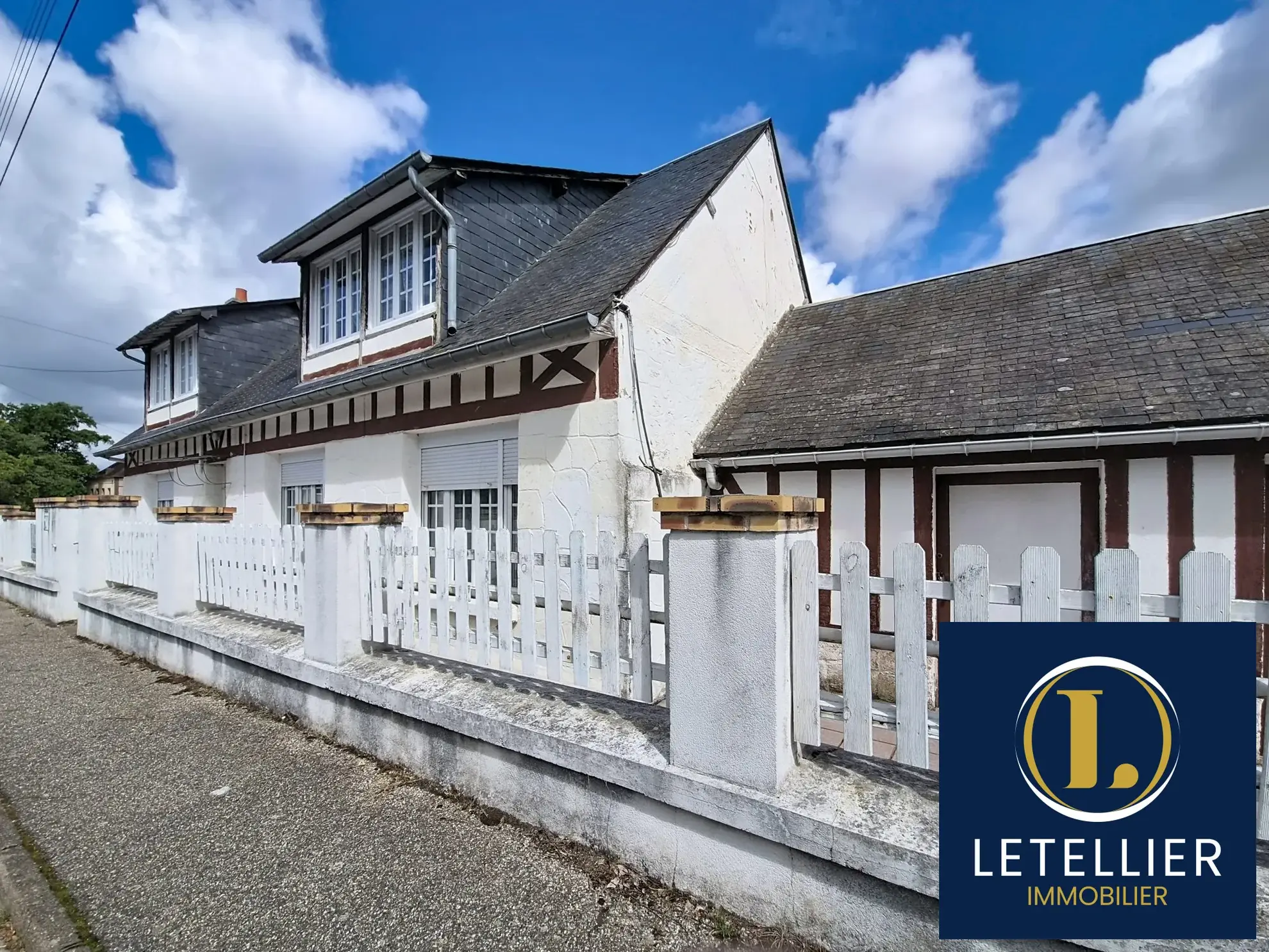 Maison à vendre à Saint Pierre lès Elbeuf avec dépendance et terrain constructible