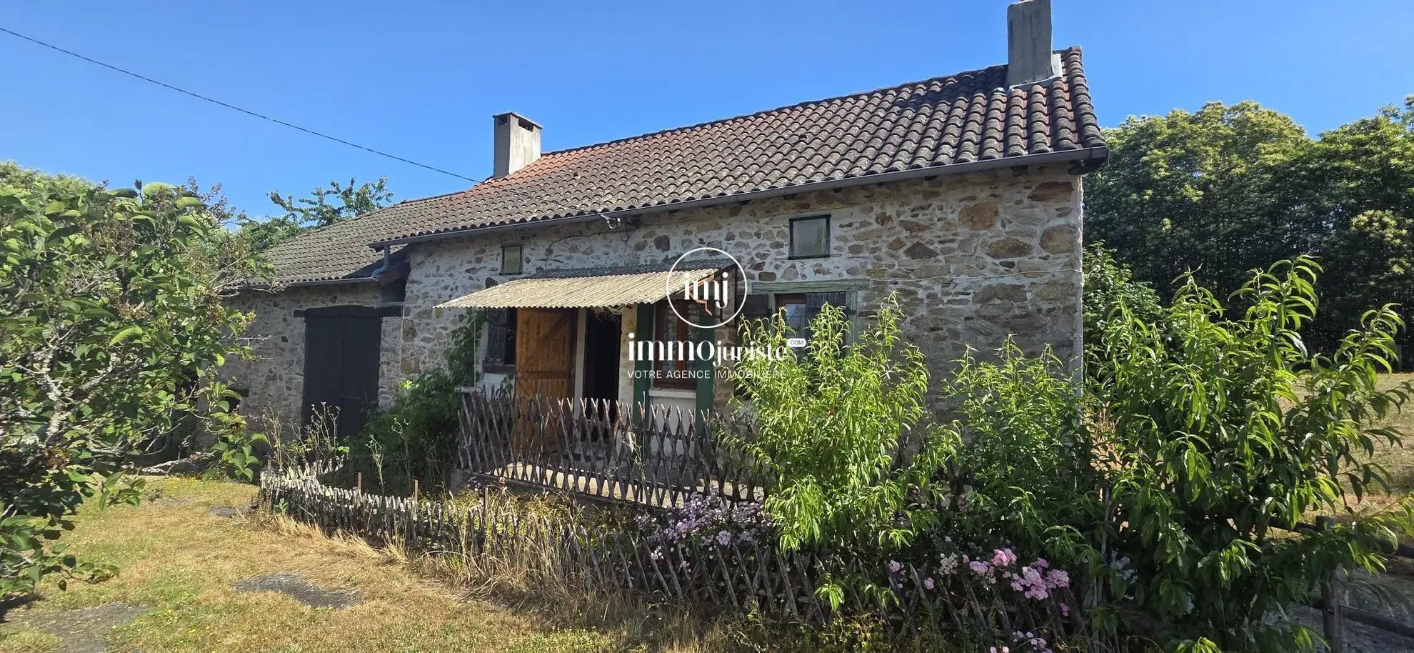 Maison en pierre à rénover dans le Parc Naturel Régional Périgord-Limousin