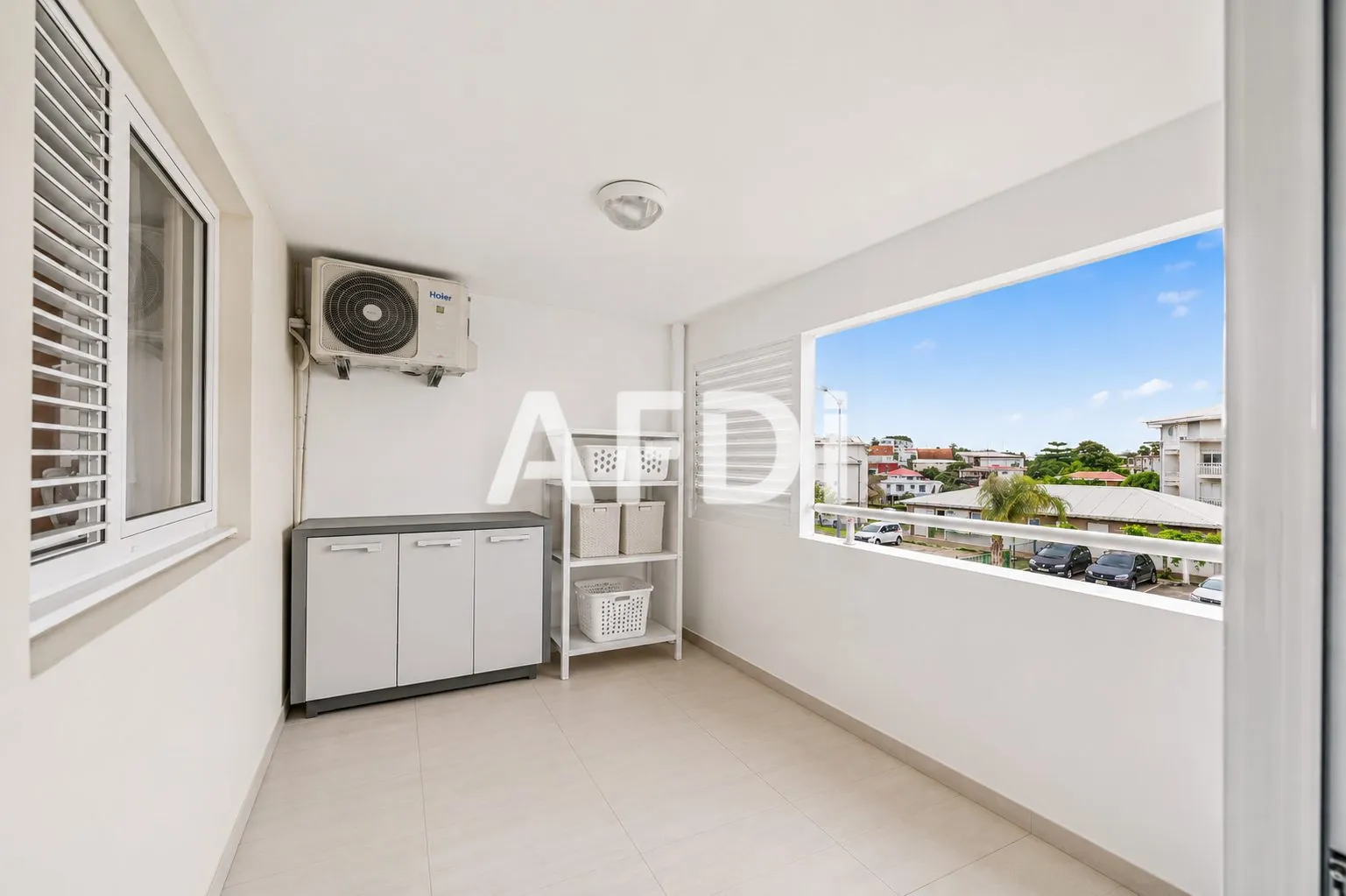 Appartement T2 à Cluny Plateau-Fofo - Résidence sécurisée avec terrasse et parking
