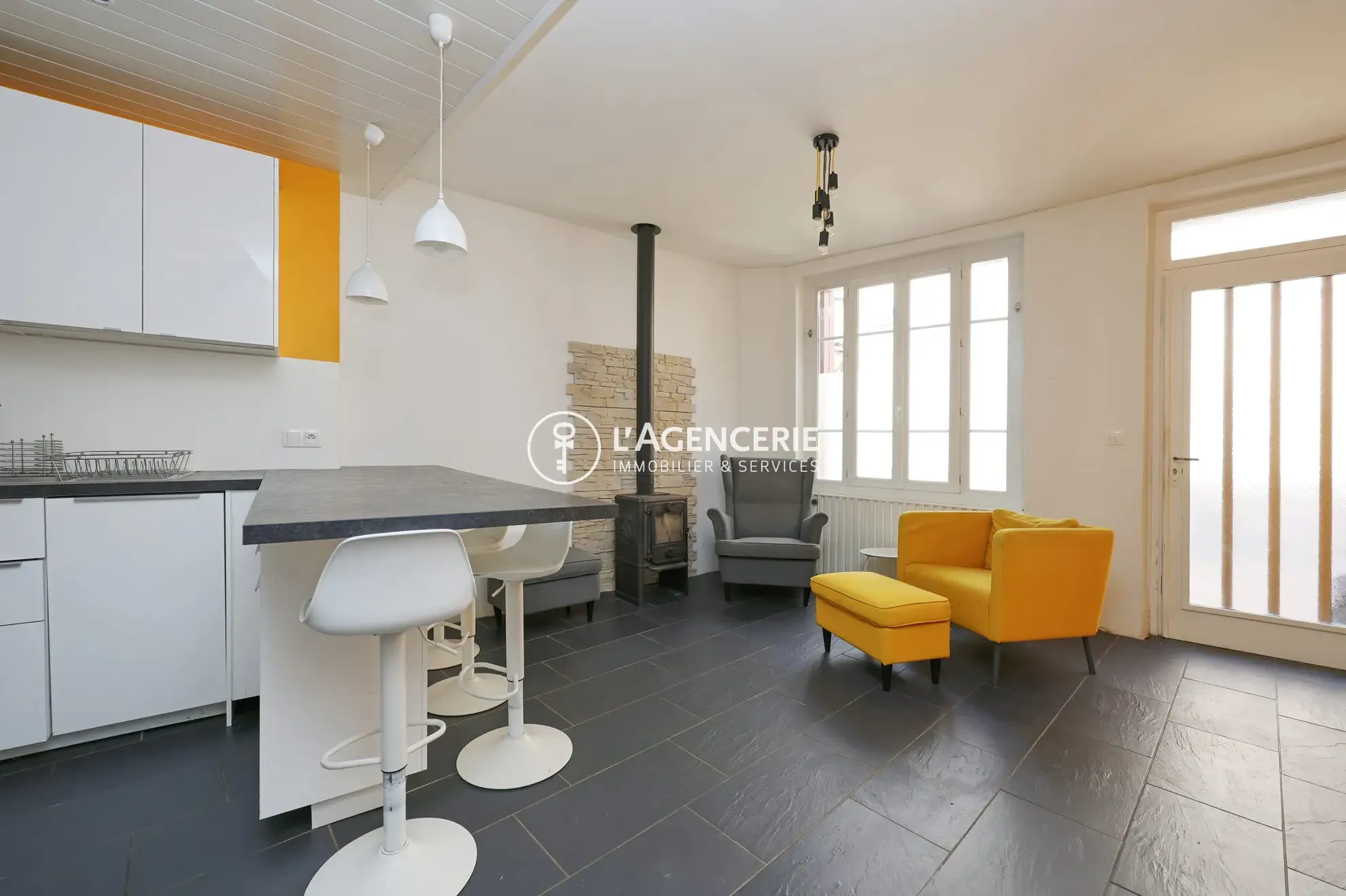 Maison de ville rénovée à Albi, 51 m² avec 2 chambres et sous-sol