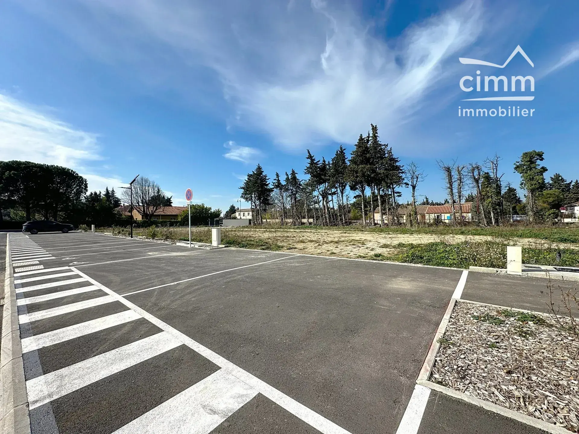 Terrain constructible de 603 m² à Cheval Blanc proche Luberon