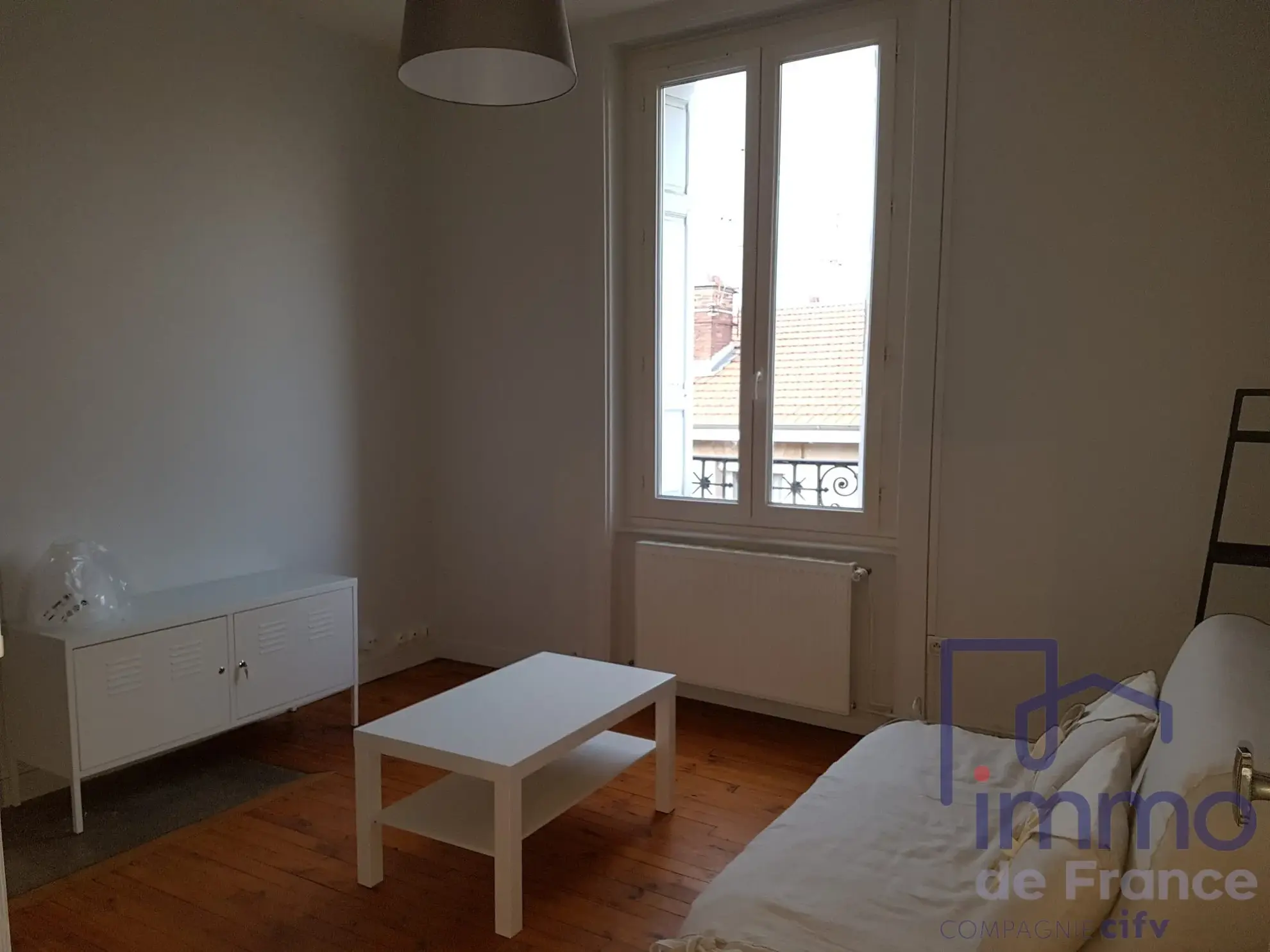 T2 loué à Saint-Étienne Montplaisir – Immeuble bien entretenu