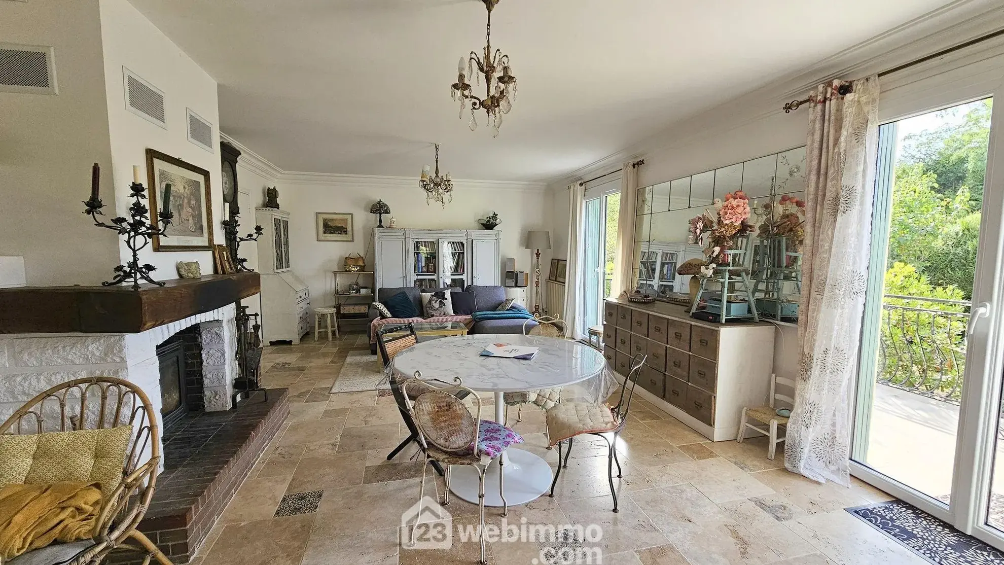 Maison de plain-pied avec entresol aménagé à Nemours - 1183 m² de terrain