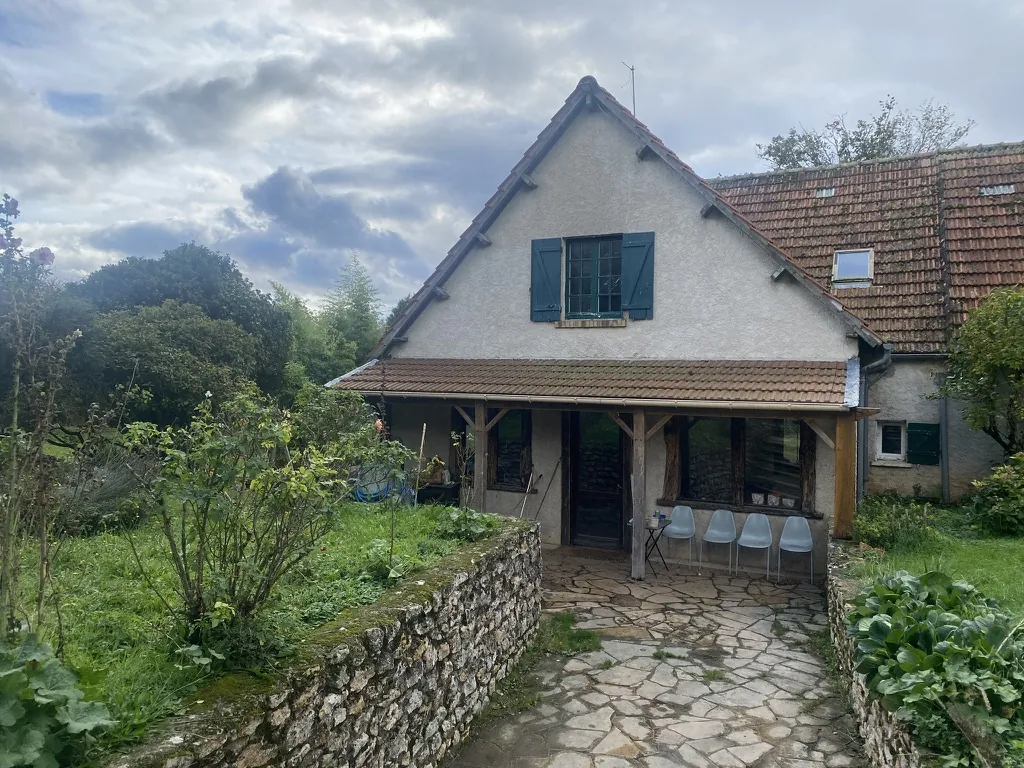Charmante maison ancienne à rénover avec jardin clos proche d'Étampes 