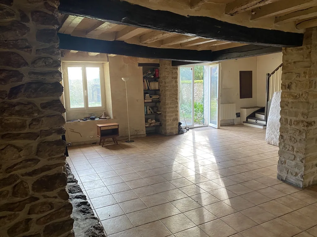 Charmante maison ancienne à rénover avec jardin clos proche d'Étampes