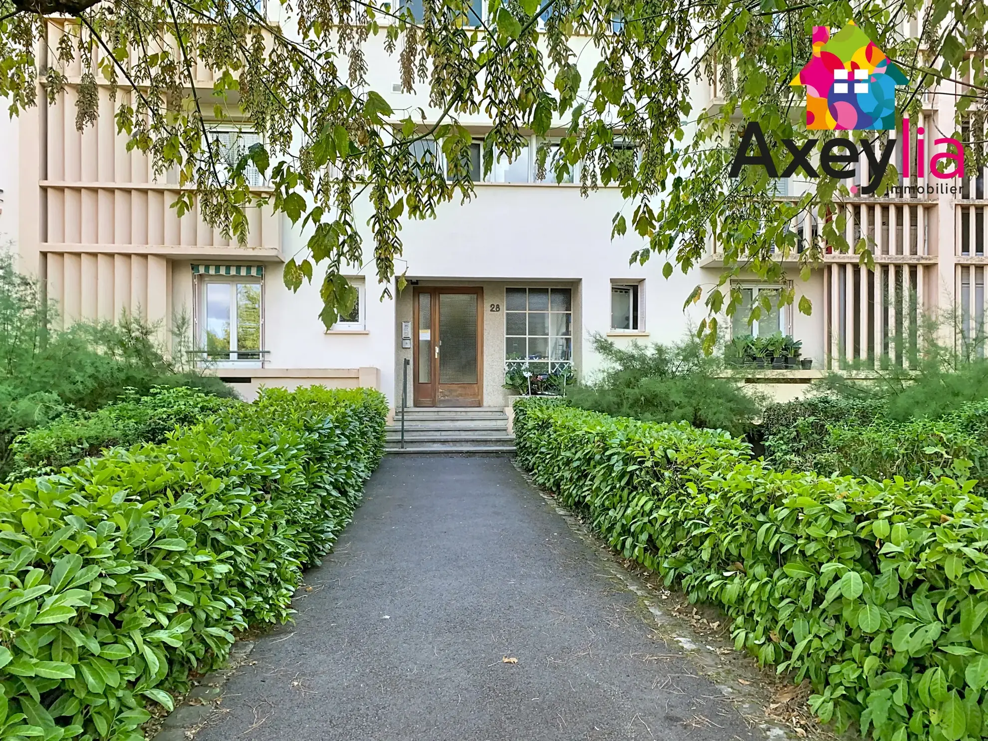 A vendre appartement T3 loué avec cave à Roanne, Balcon, 54 m²